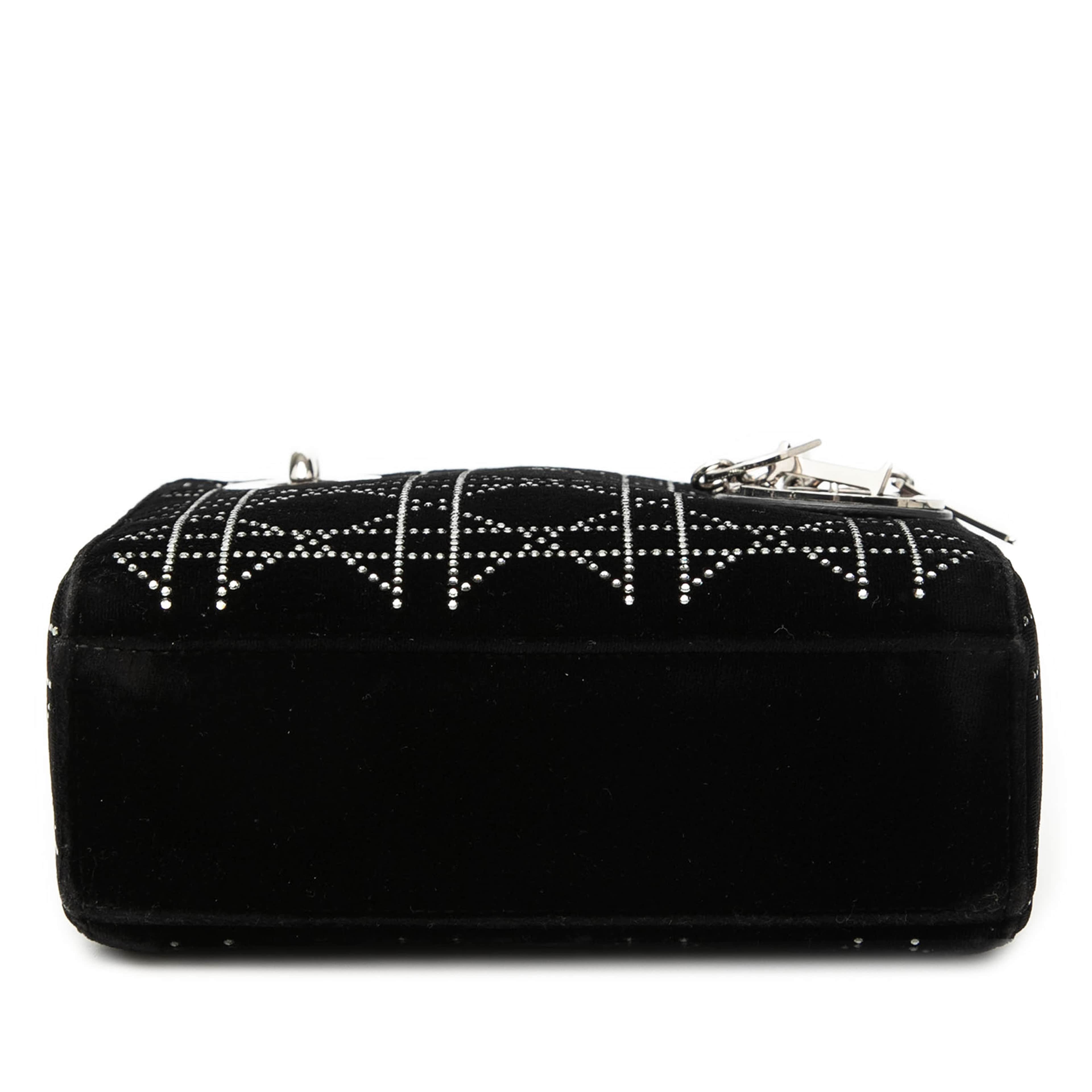 Dior Mini Velvet Cannage Strass Embellished Lady Dior, från Luxclusif, i färgen svart. Klicka för att öppna bilden i stort format