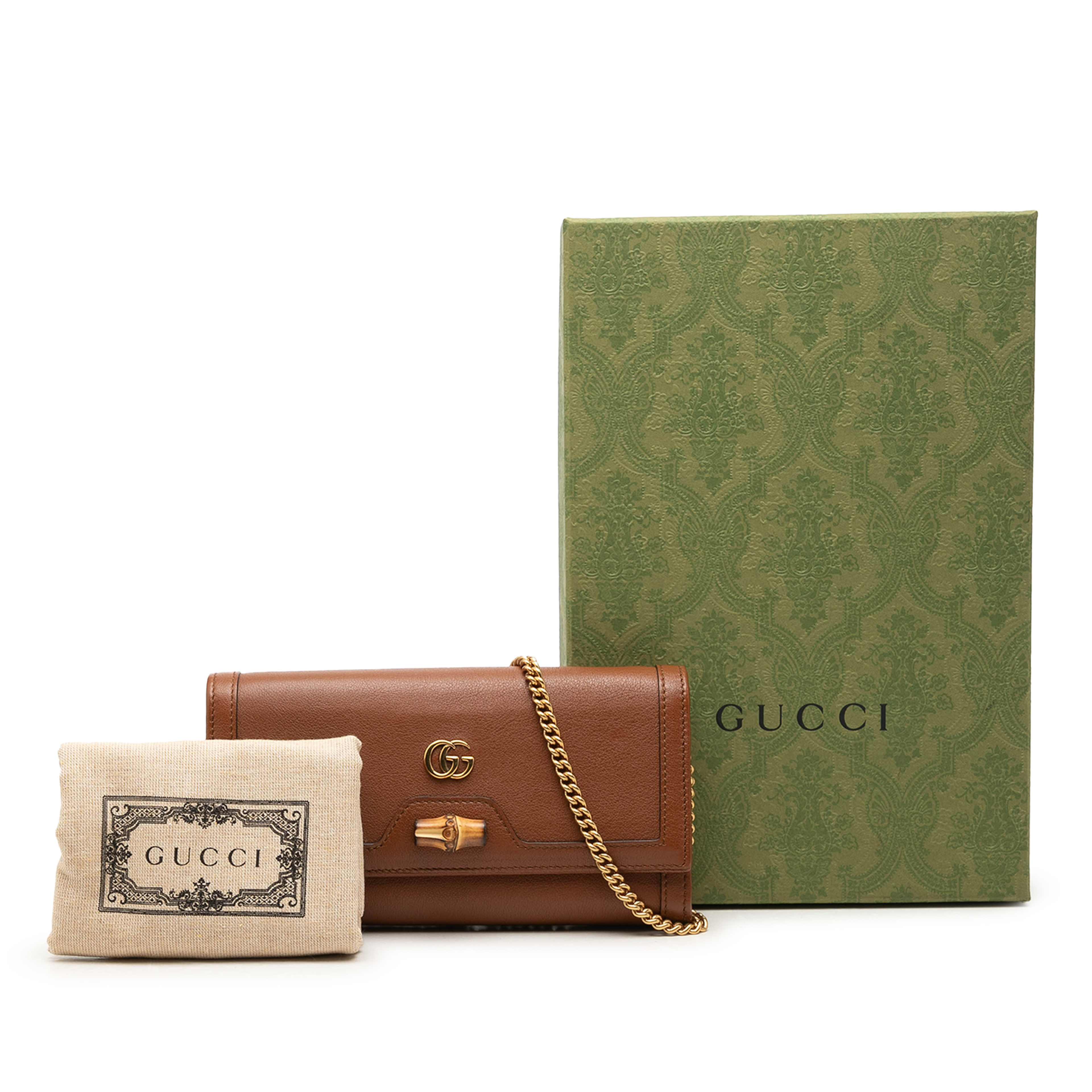 Gucci Calfskin Bamboo Diana Wallet On Chain, från Luxclusif, i färgen brun. Klicka för att öppna bilden i stort format
