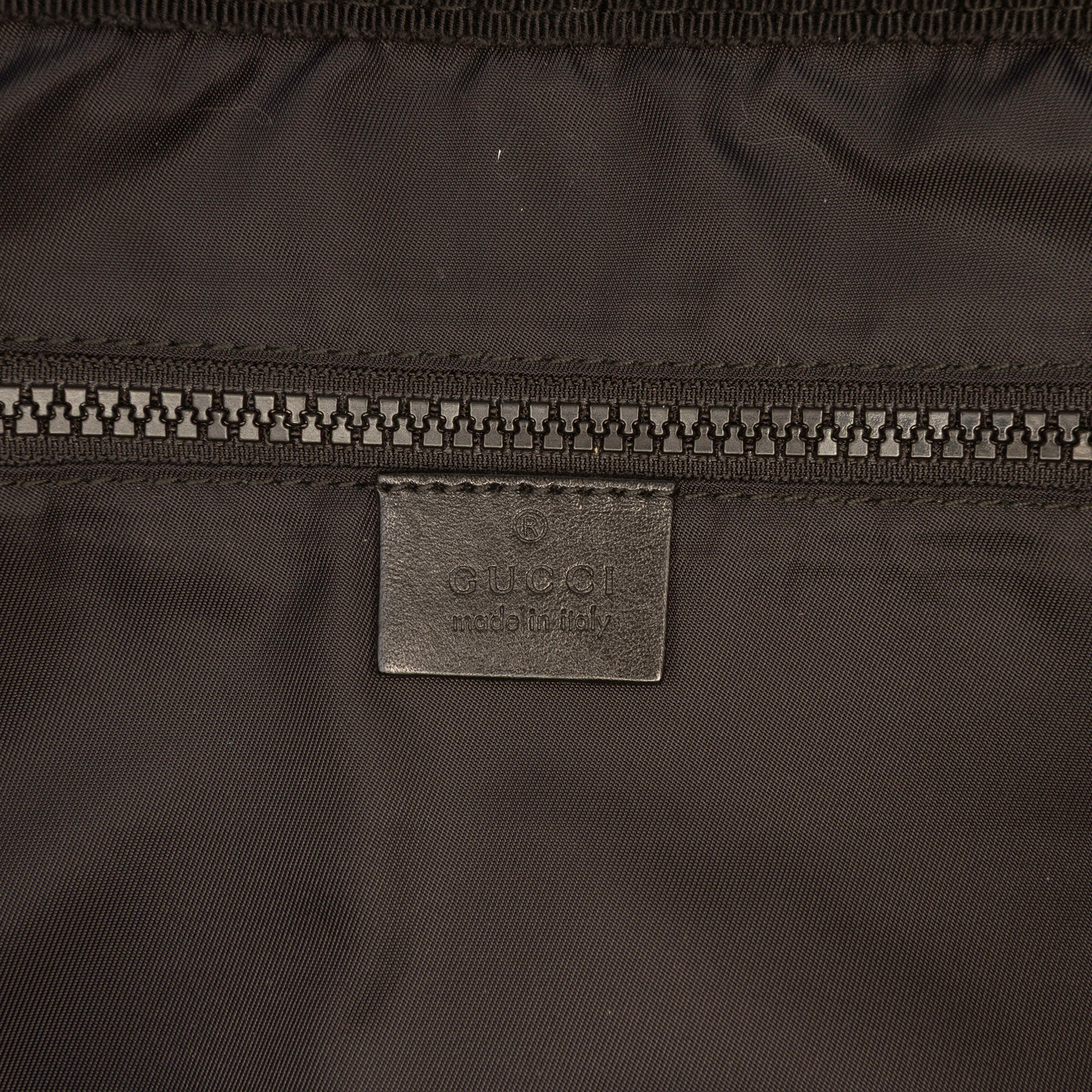 Gucci Nylon Interlocking G Web Crossbody, från Luxclusif, i färgen svart. Klicka för att öppna bilden i stort format