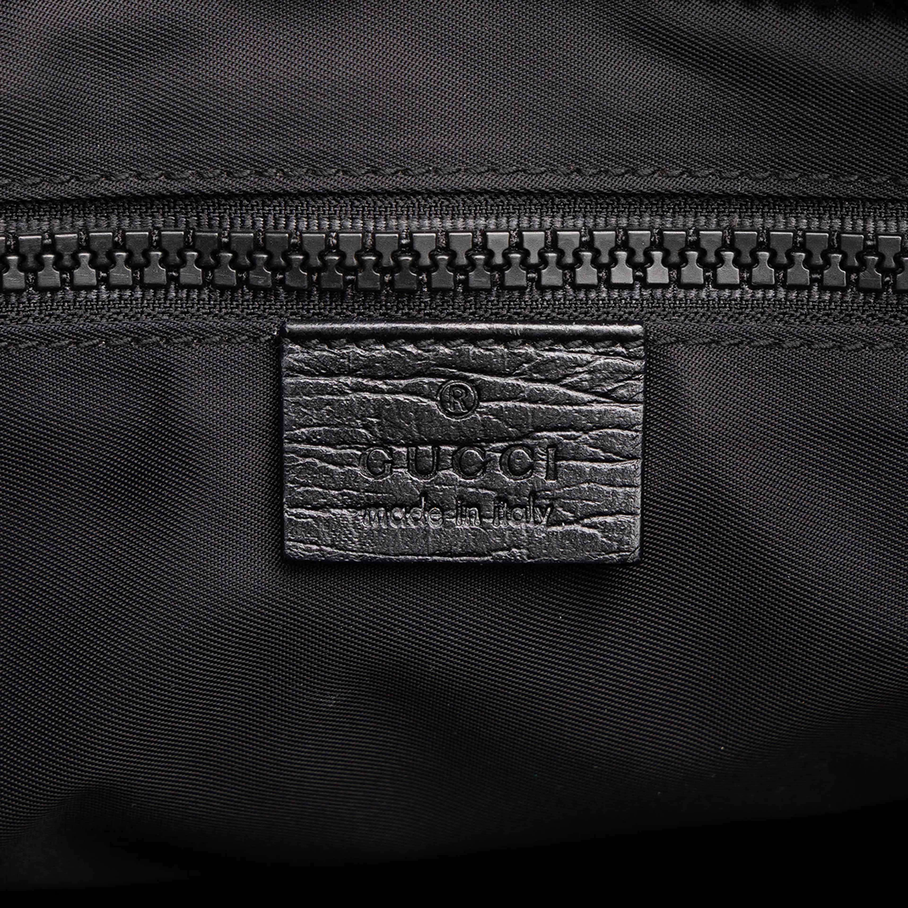 Gucci Gg Supreme Crossbody, från Luxclusif, i färgen svart. Klicka för att öppna bilden i stort format