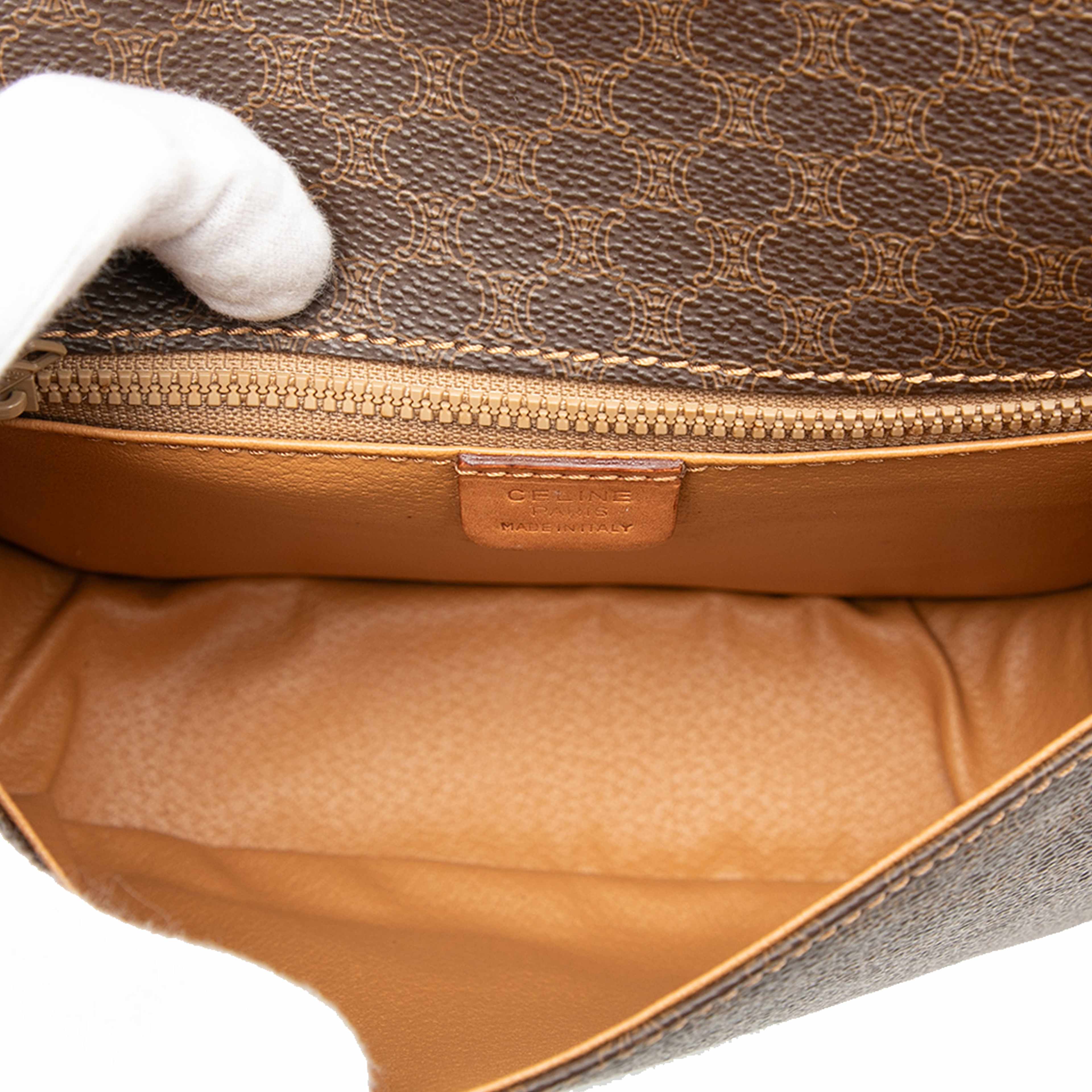 Celine Macadam Coated Canvas Crossbody, från Luxclusif, i färgen brown. Klicka för att öppna bilden i stort format