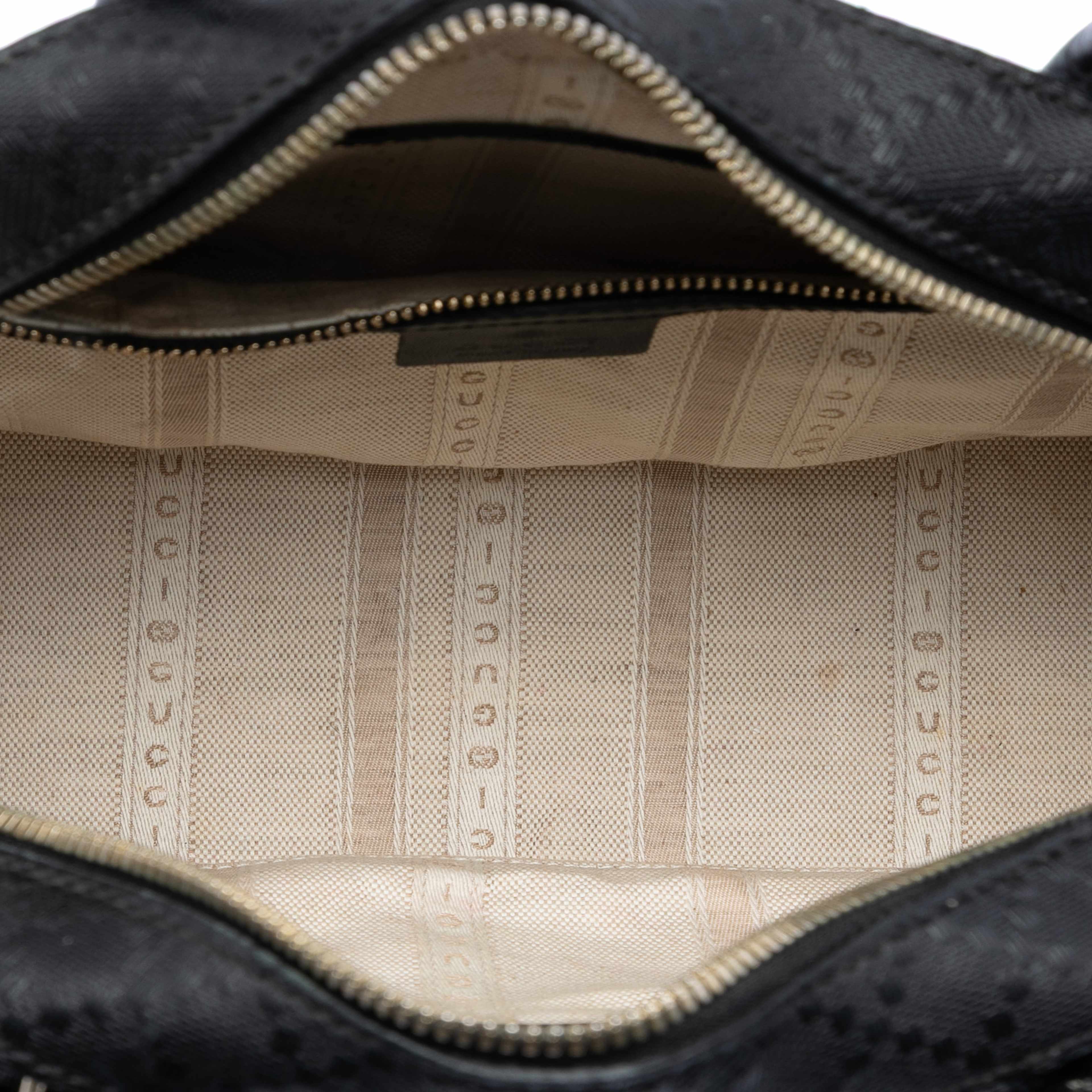 Gucci Diamante Bright Leather Satchel, från Luxclusif, i färgen black. Klicka för att öppna bilden i stort format