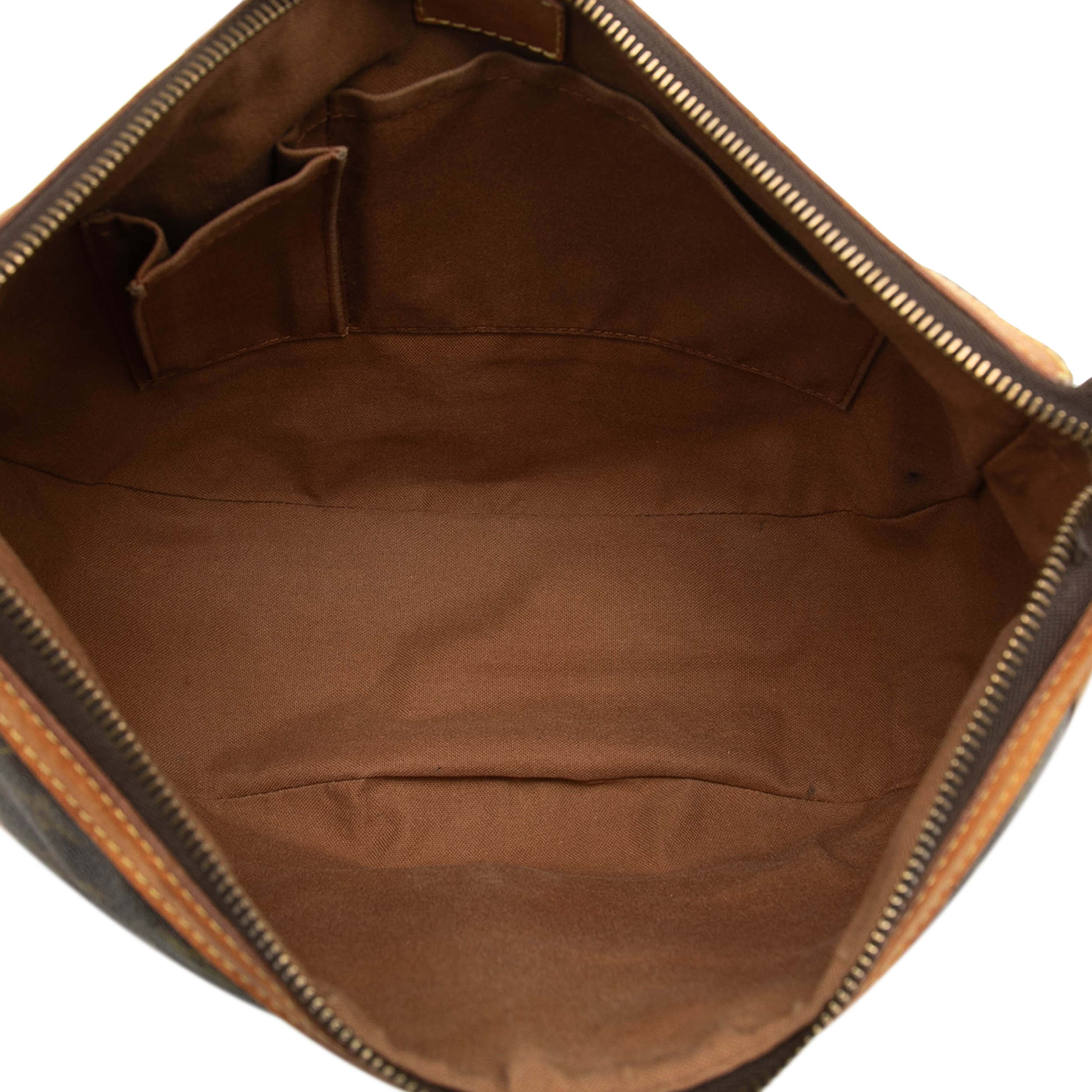 Louis Vuitton Monogram Tulum Gm, från Luxclusif, i färgen brown. Klicka för att öppna bilden i stort format