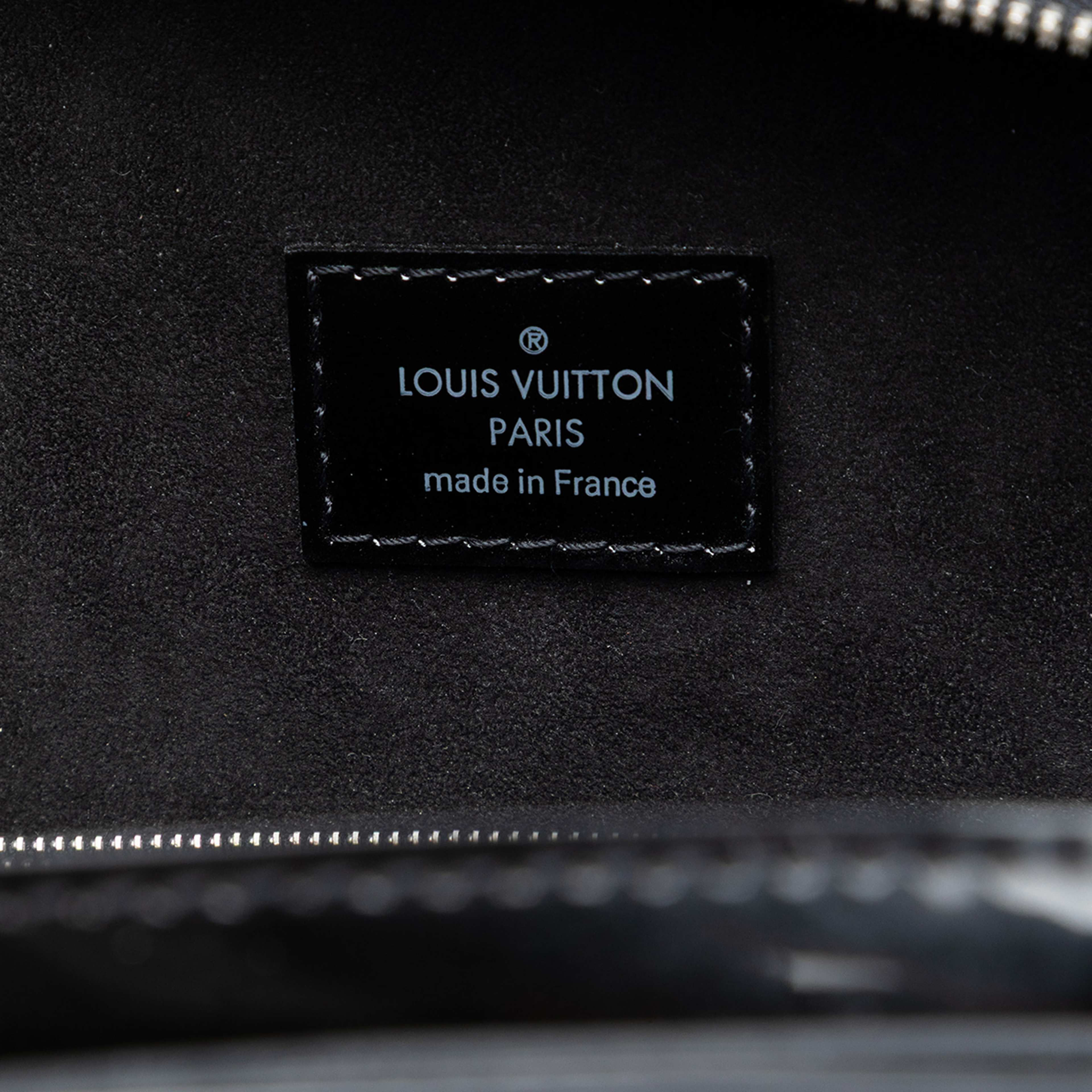 Louis Vuitton Electric Epi Pont Neuf Gm, från Luxclusif, i färgen black. Klicka för att öppna bilden i stort format