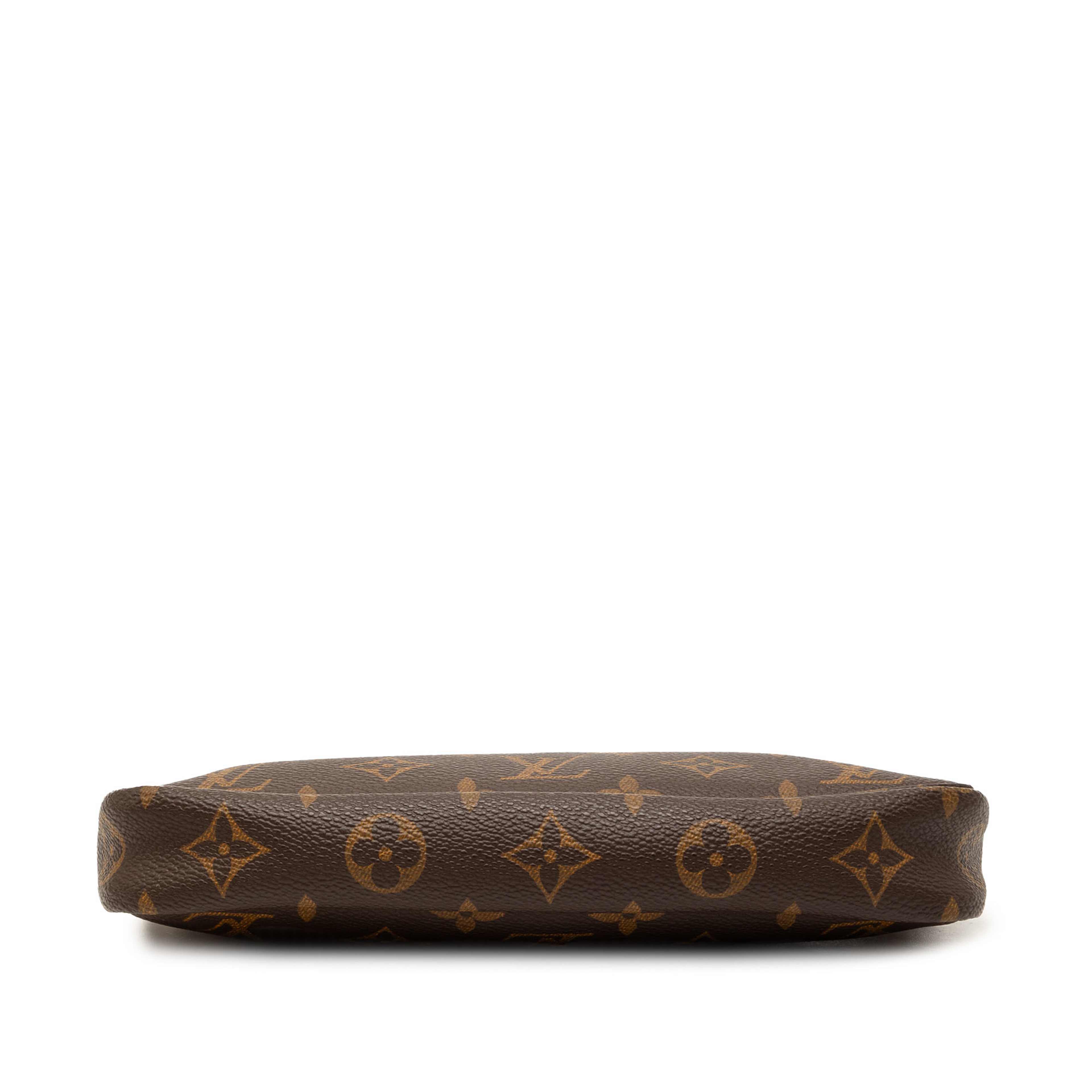 Louis Vuitton Monogram Pochette Accessoires, från Luxclusif, i färgen brun. Klicka för att öppna bilden i stort format