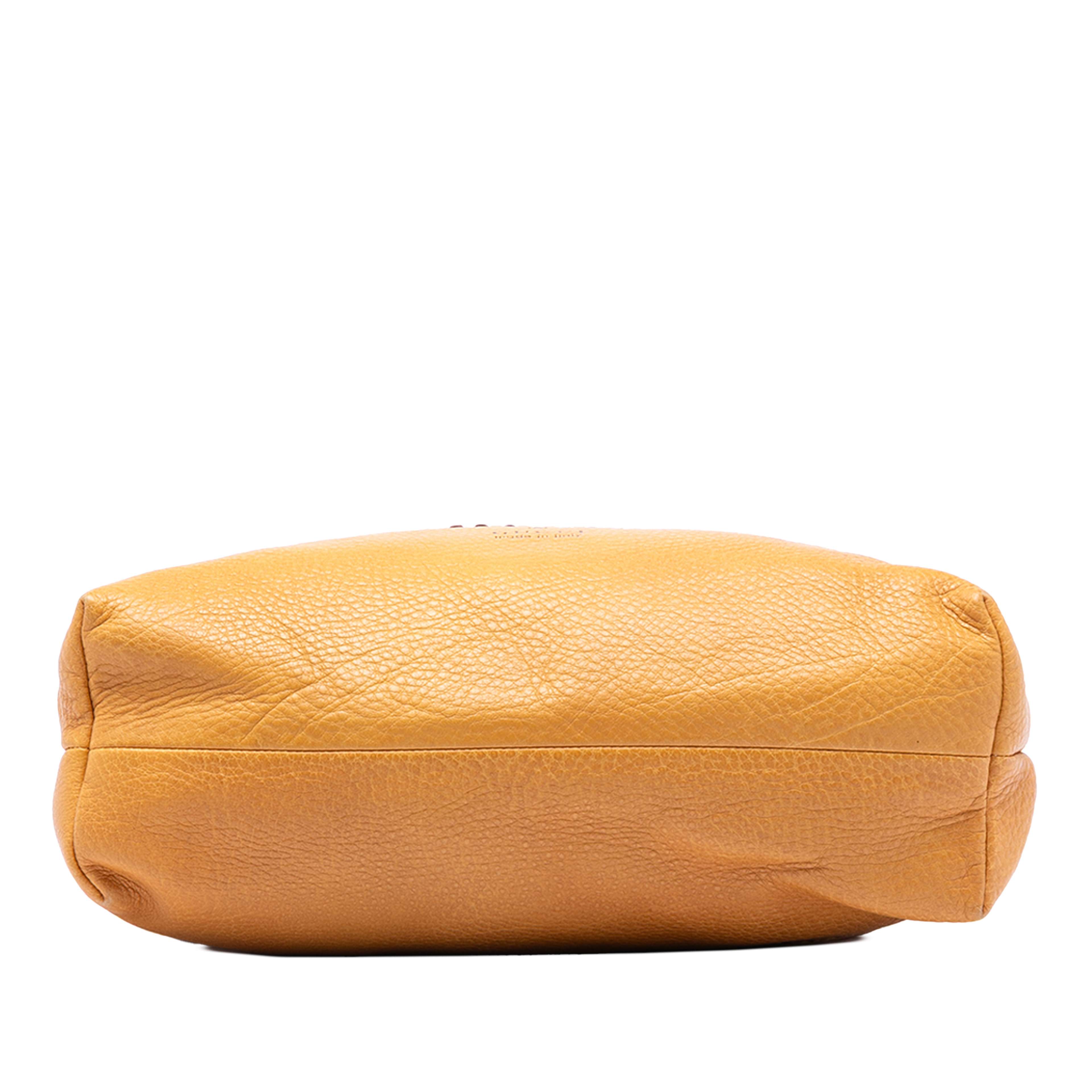 Gucci Large Calfskin Laidback Crafty Tote, från Luxclusif, i färgen caramel. Klicka för att öppna bilden i stort format