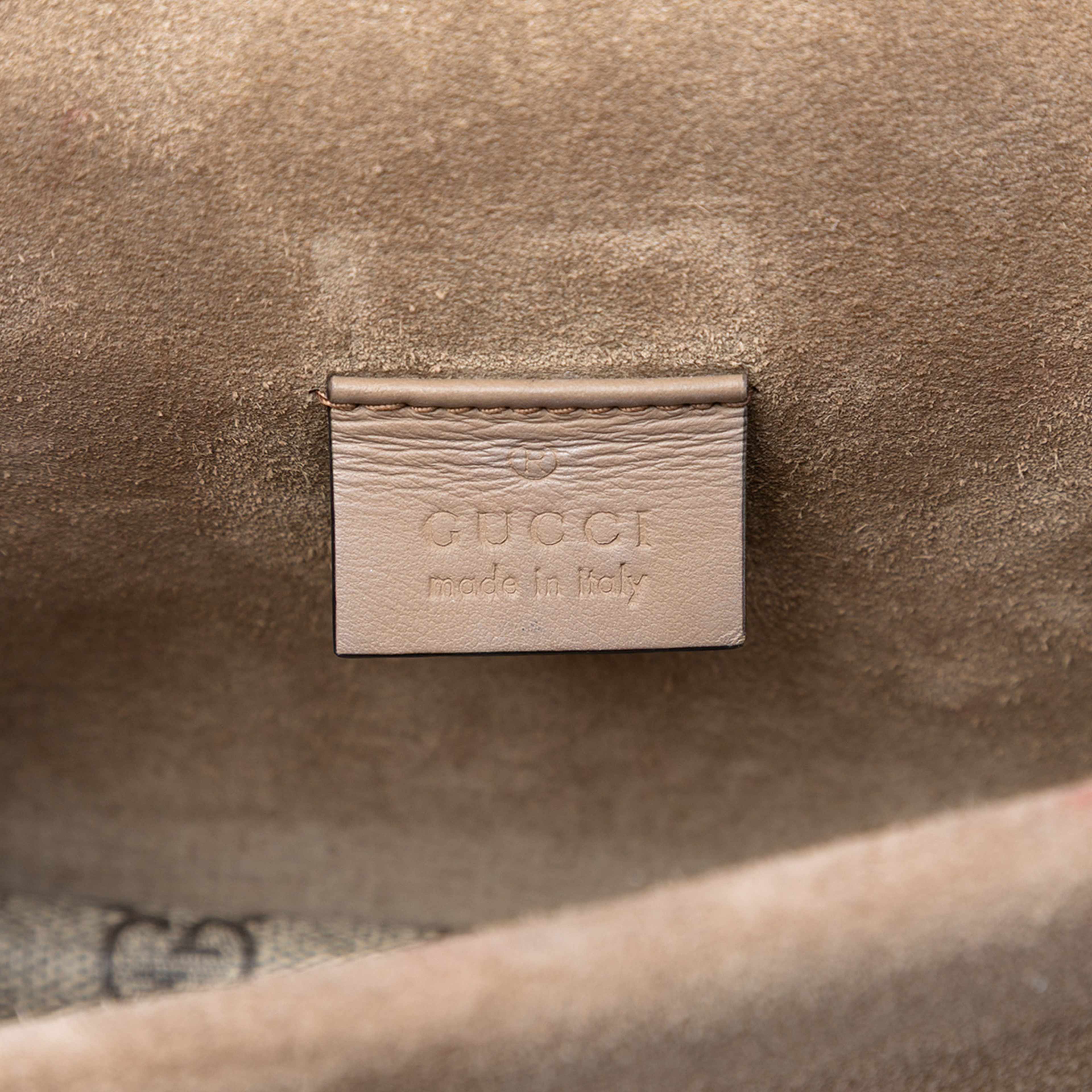 Gucci Small Gg Supreme Dionysus Crossbody, från Luxclusif, i färgen beige. Klicka för att öppna bilden i stort format