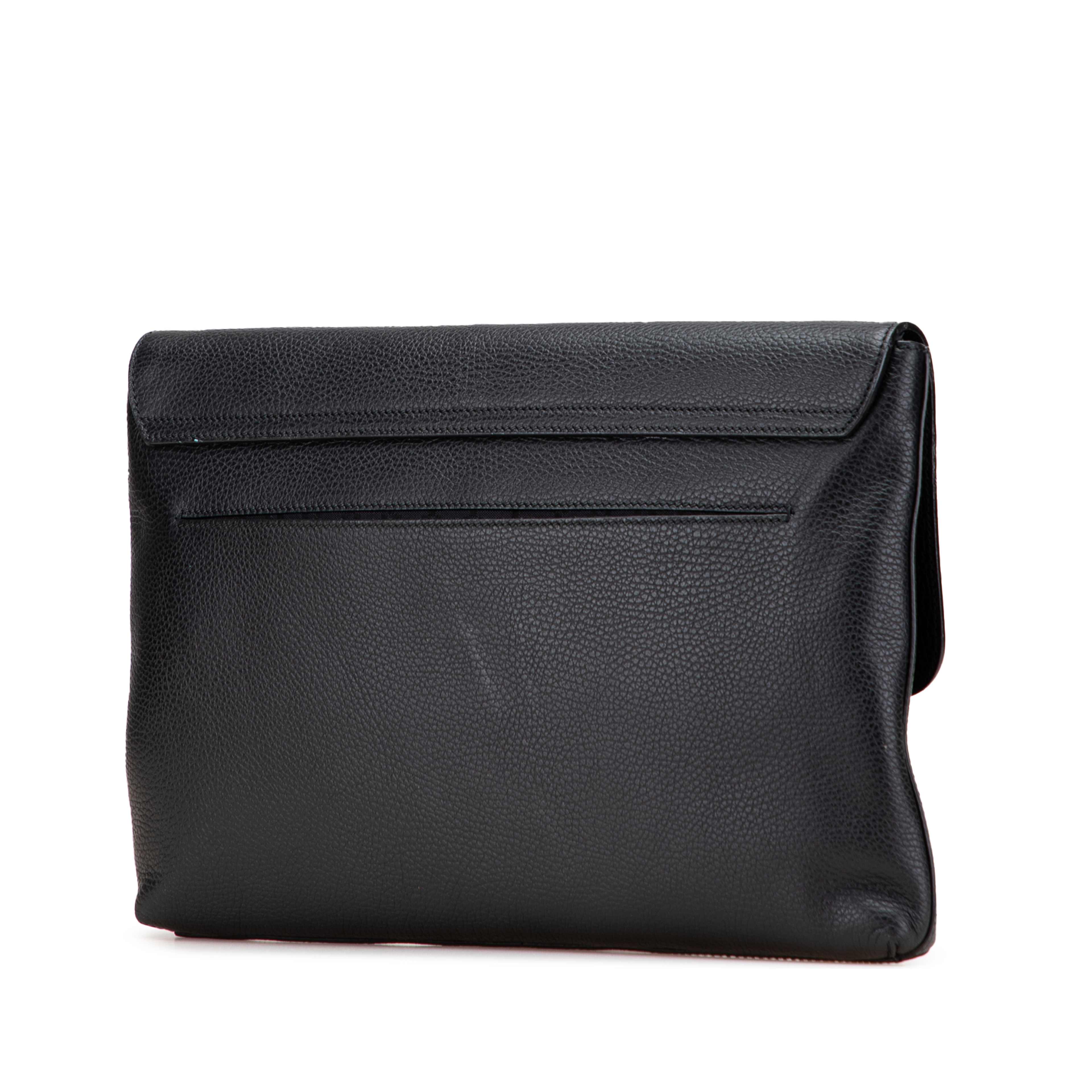 Gucci Pebbled Calfskin Portfolio Clutch, från Luxclusif, i färgen black. Klicka för att öppna bilden i stort format