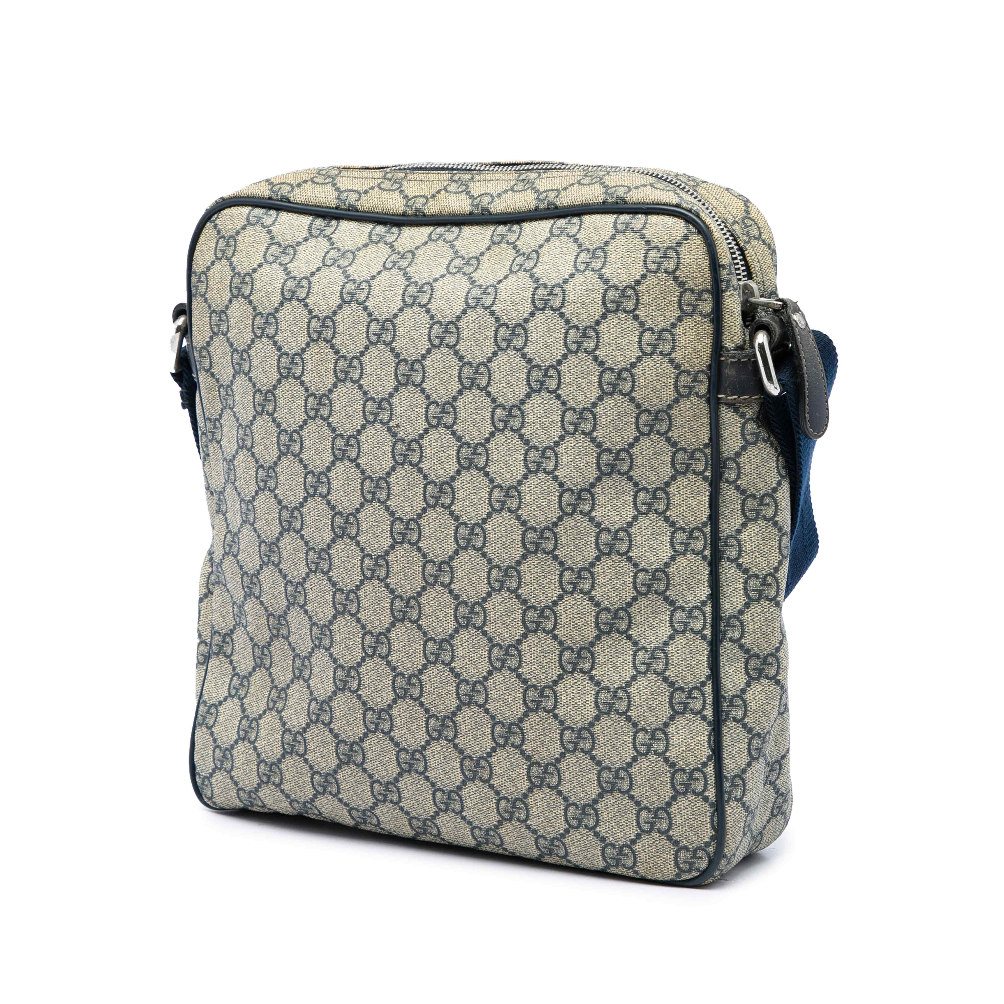 Gucci Gg Supreme Crossbody, från Luxclusif, i färgen beige. Klicka för att öppna bilden i stort format