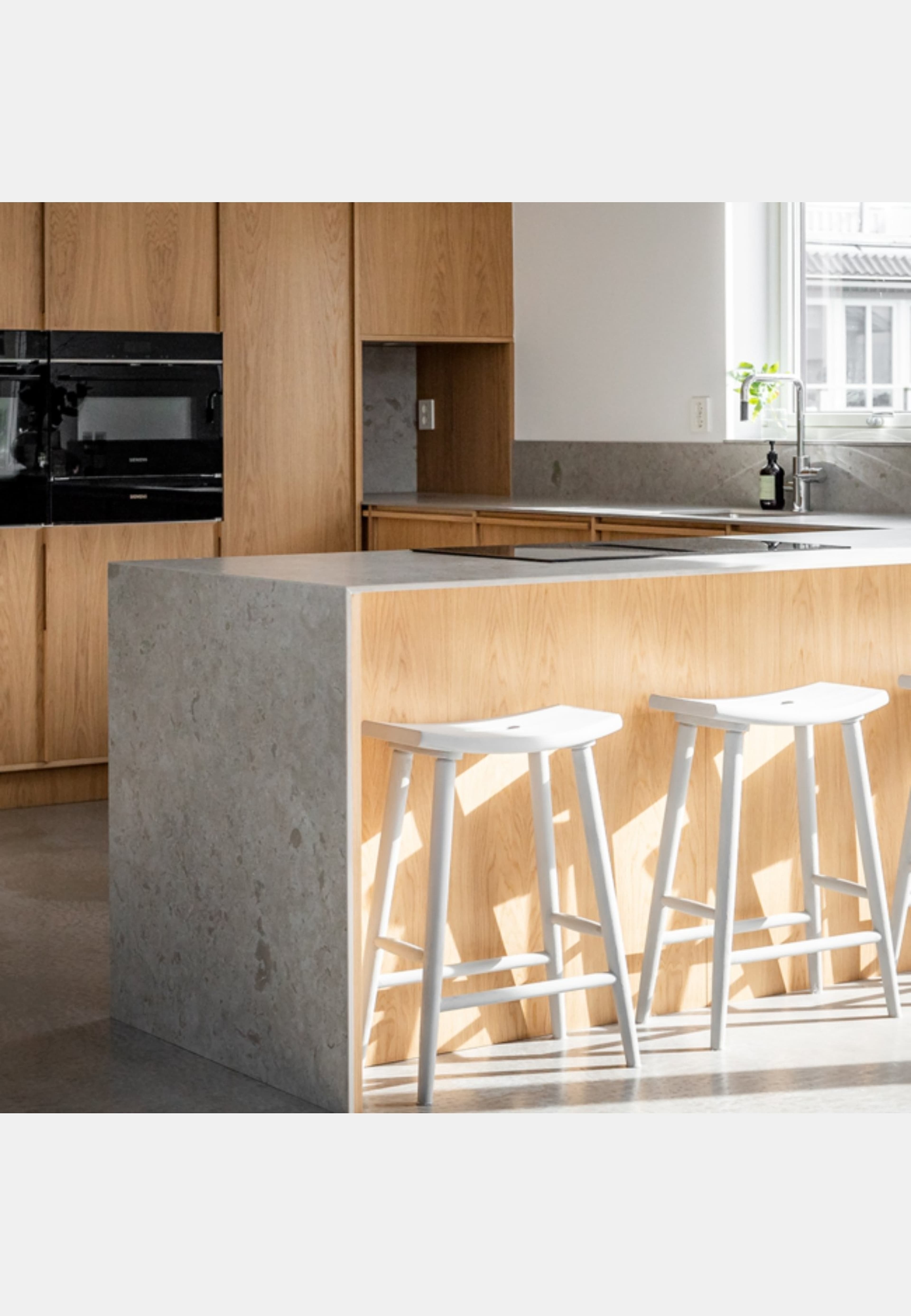 Barpall Emil, från Created by Designtorget, i färgen vit. Klicka för att öppna bilden i stort format