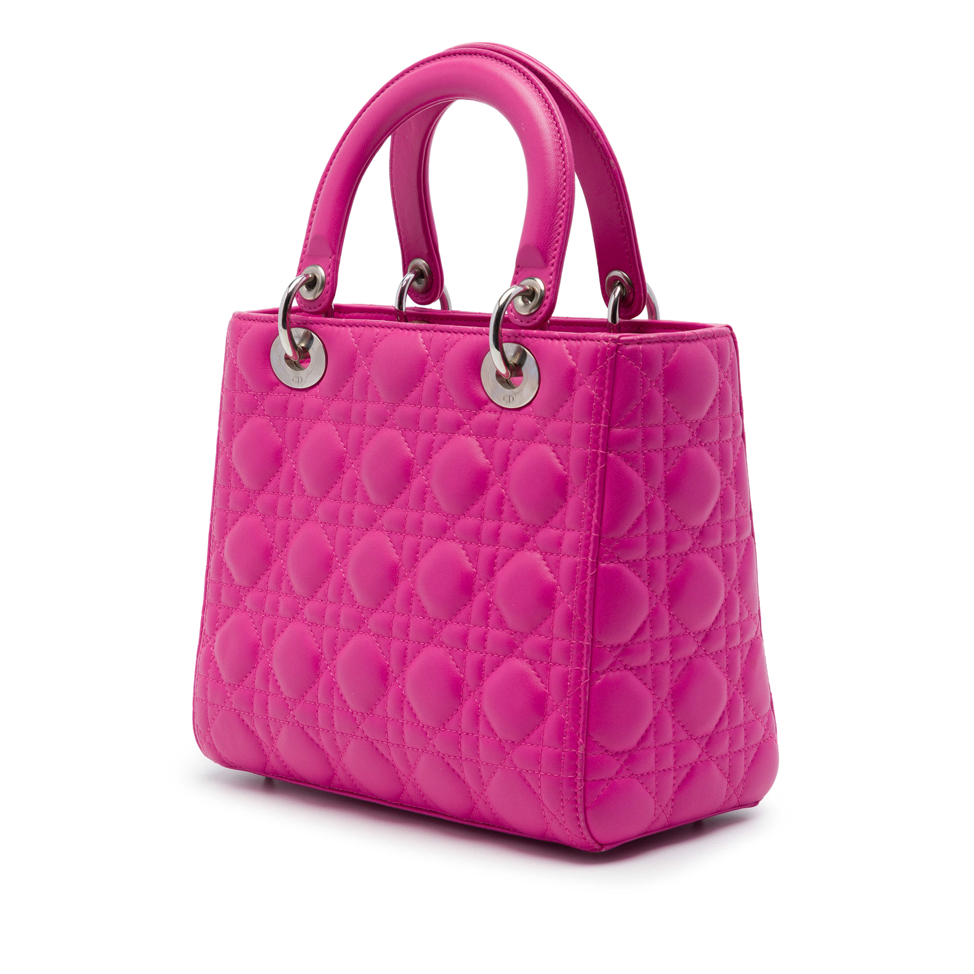Dior Medium Lambskin Cannage Lady Dior, från Luxclusif, i färgen rosa. Klicka för att öppna bilden i stort format