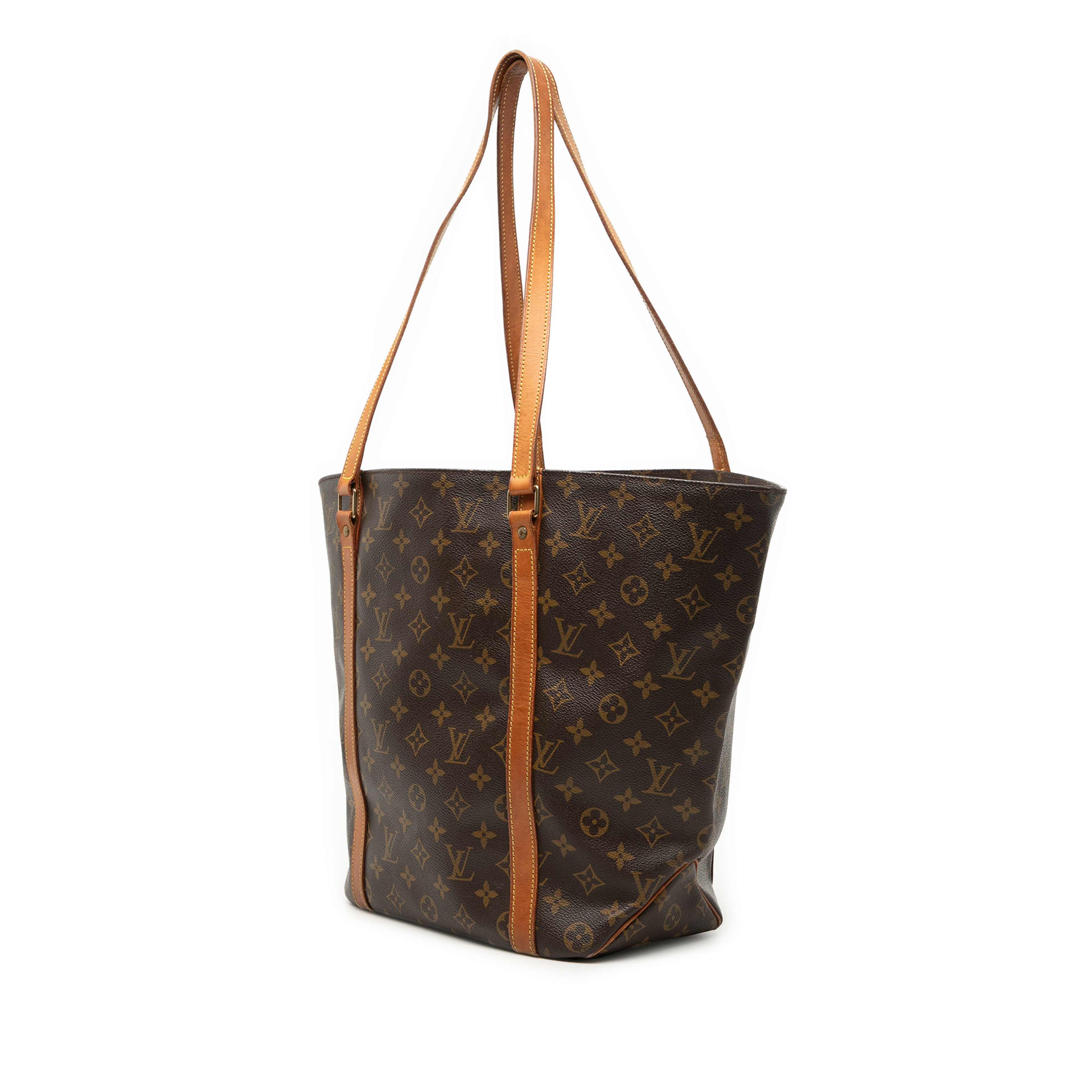 Louis Vuitton Monogram Sac Shopping, från Luxclusif, i färgen brun. Klicka för att öppna bilden i stort format