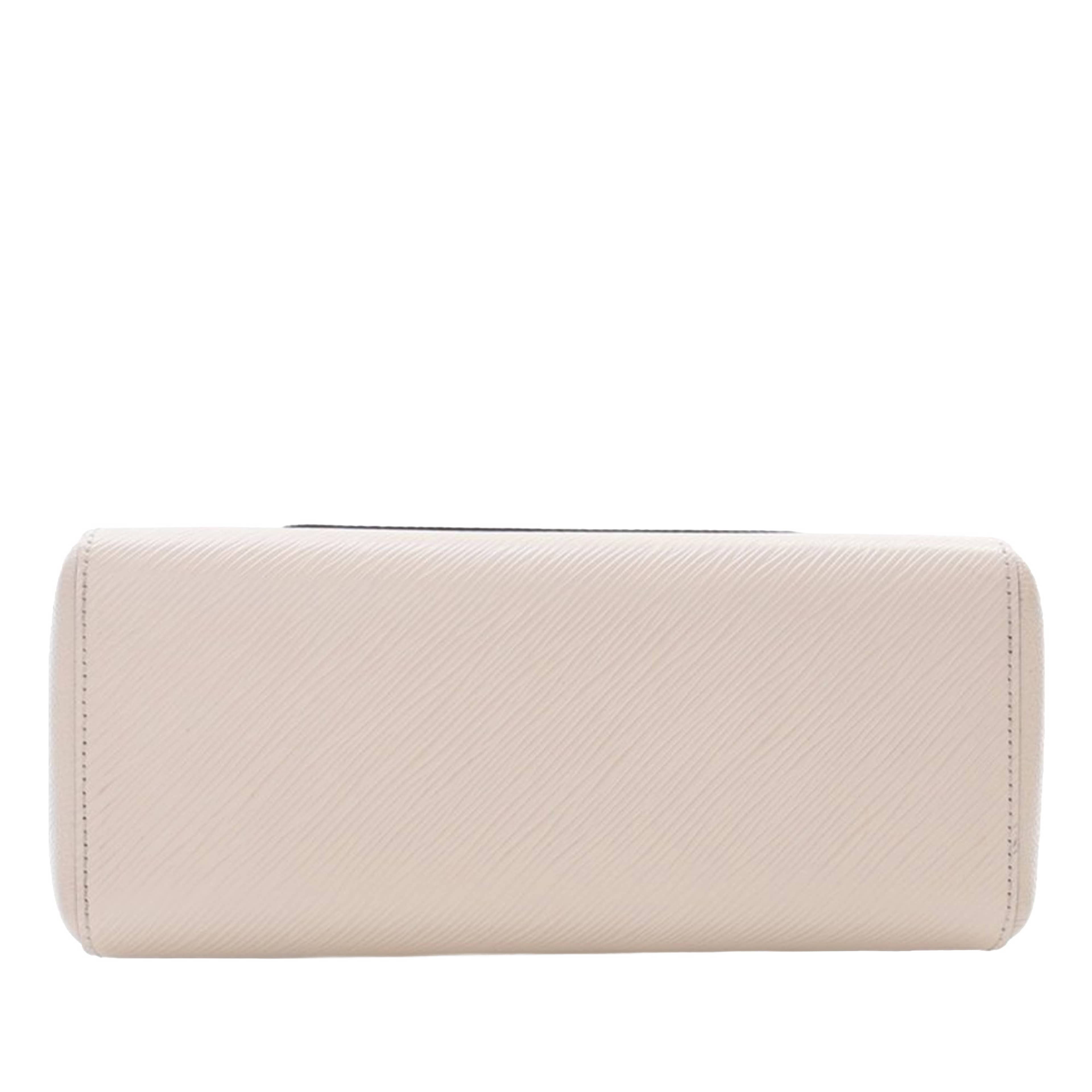 Louis Vuitton Epi Marelle Bb, från Luxclusif, i färgen white. Klicka för att öppna bilden i stort format