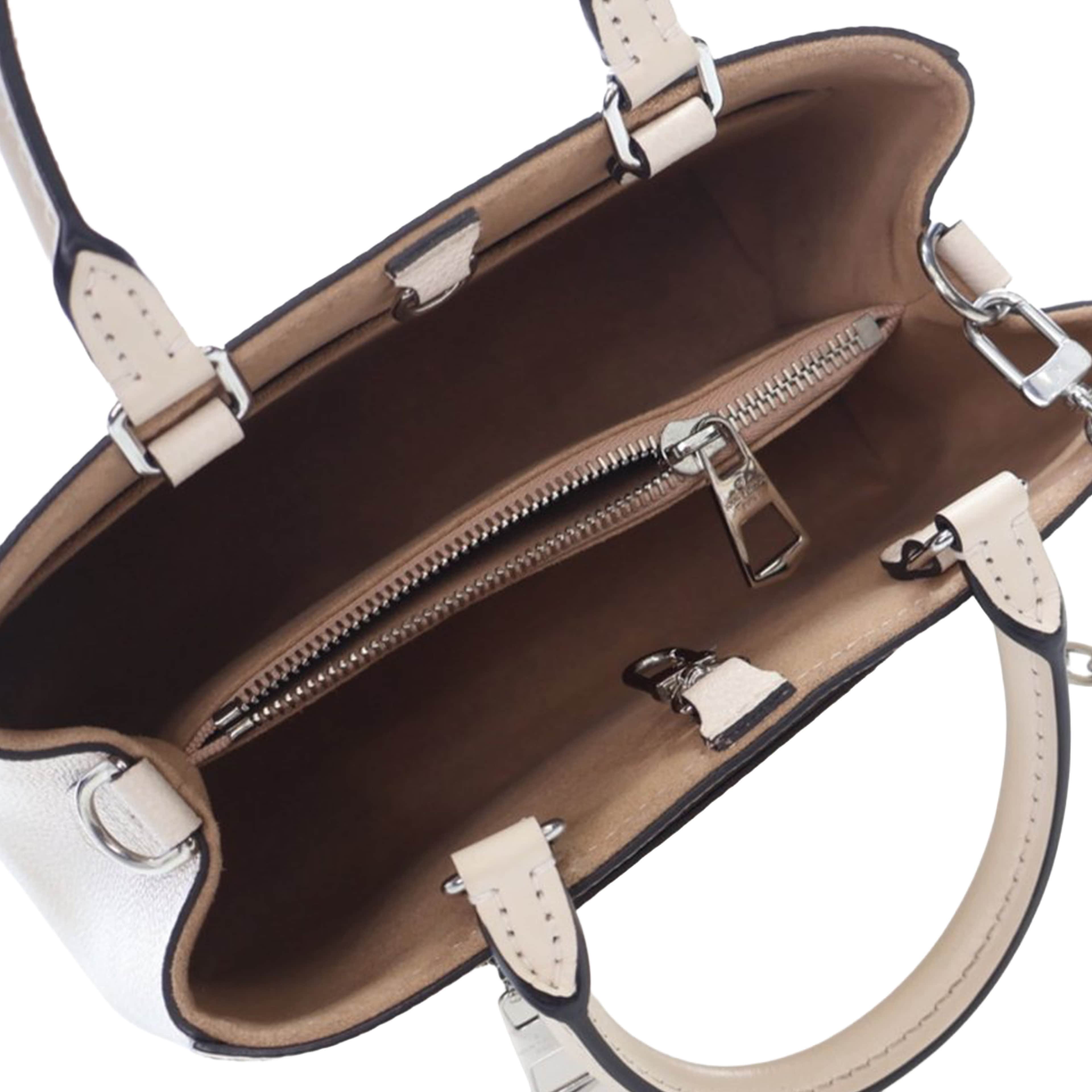 Louis Vuitton Epi Marelle Bb, från Luxclusif, i färgen white. Klicka för att öppna bilden i stort format