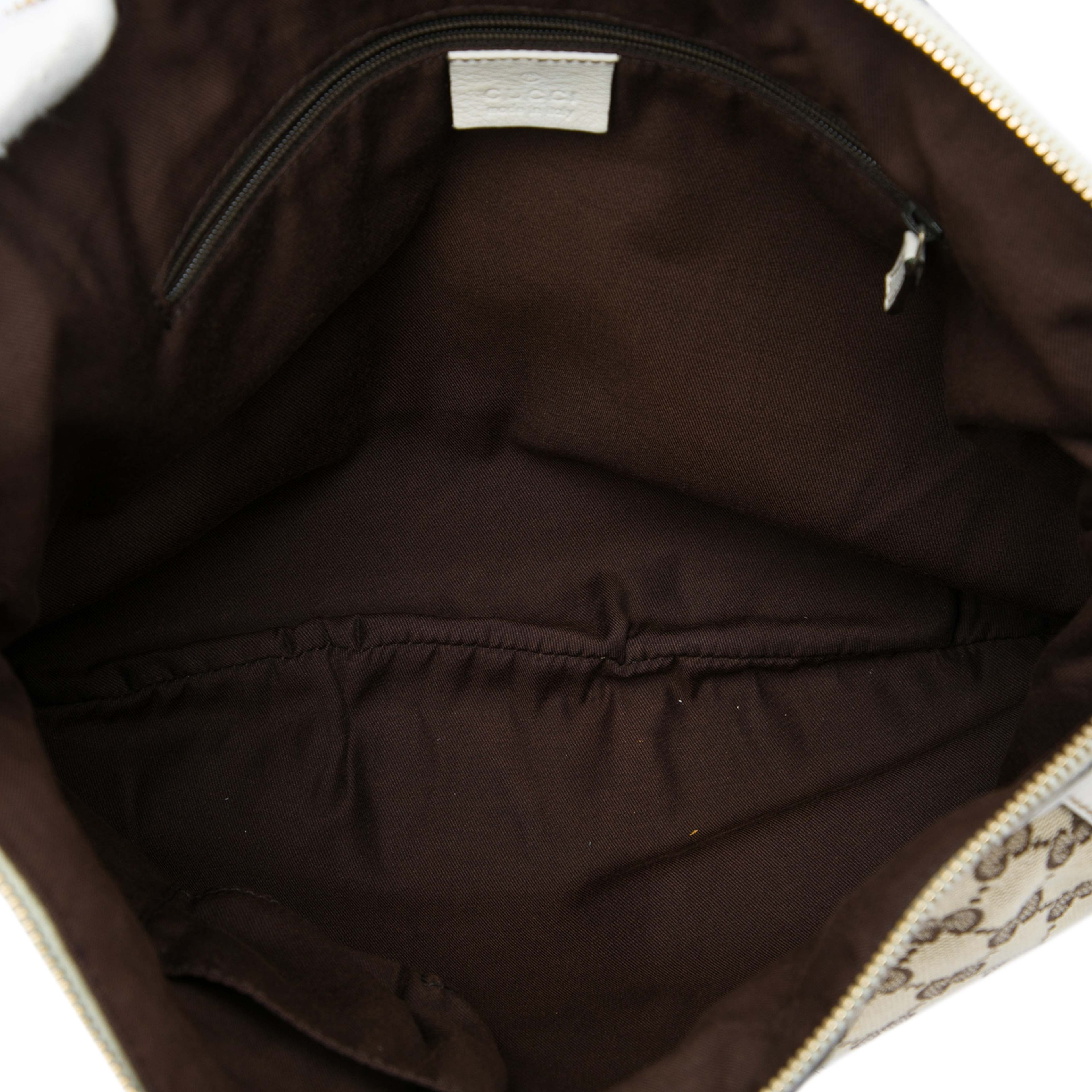 Gucci Gg Canvas Abbey D Ring Crossbody, från Luxclusif, i färgen beige. Klicka för att öppna bilden i stort format
