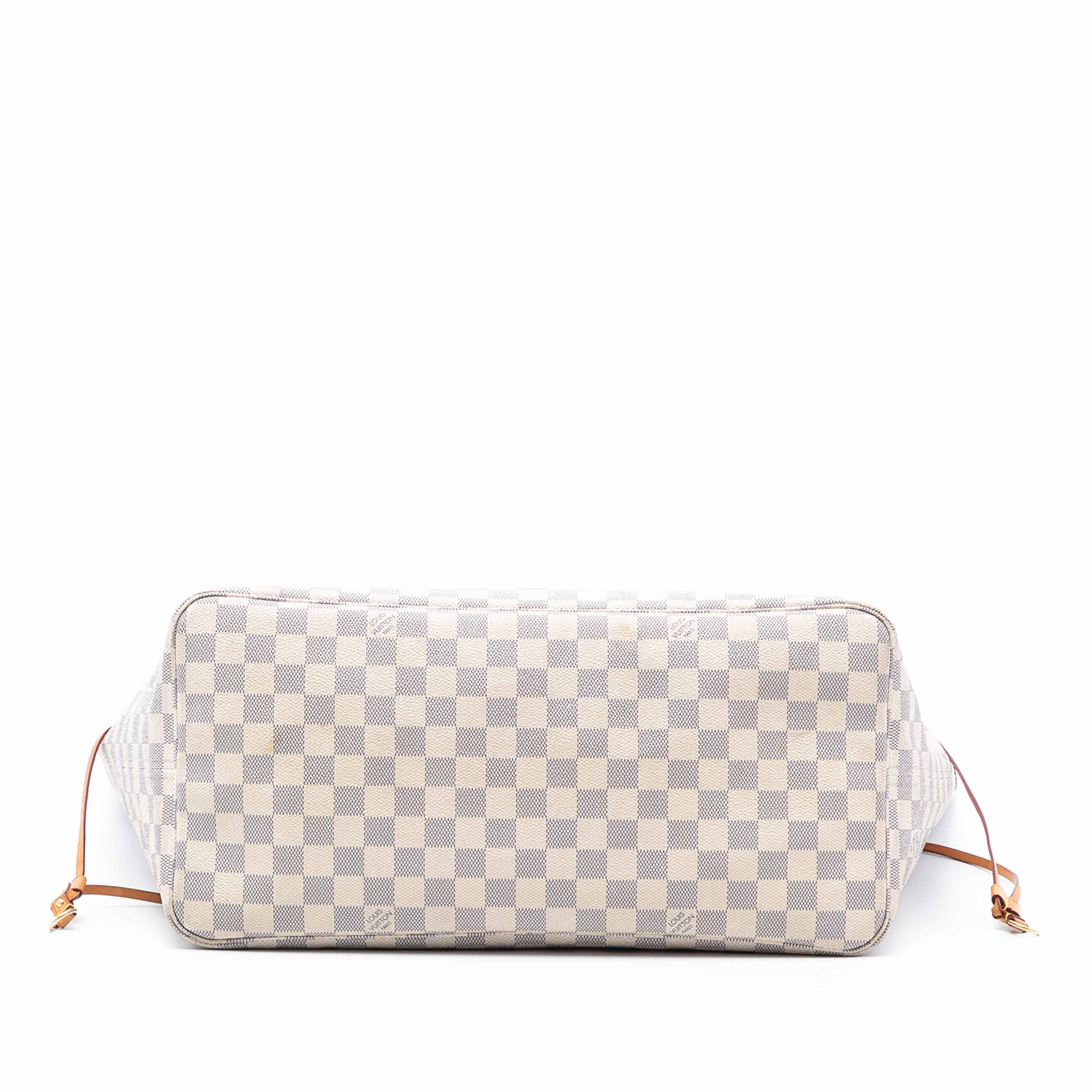 Louis Vuitton Damier Azur Neverfull Gm, från Luxclusif, i färgen vit. Klicka för att öppna bilden i stort format