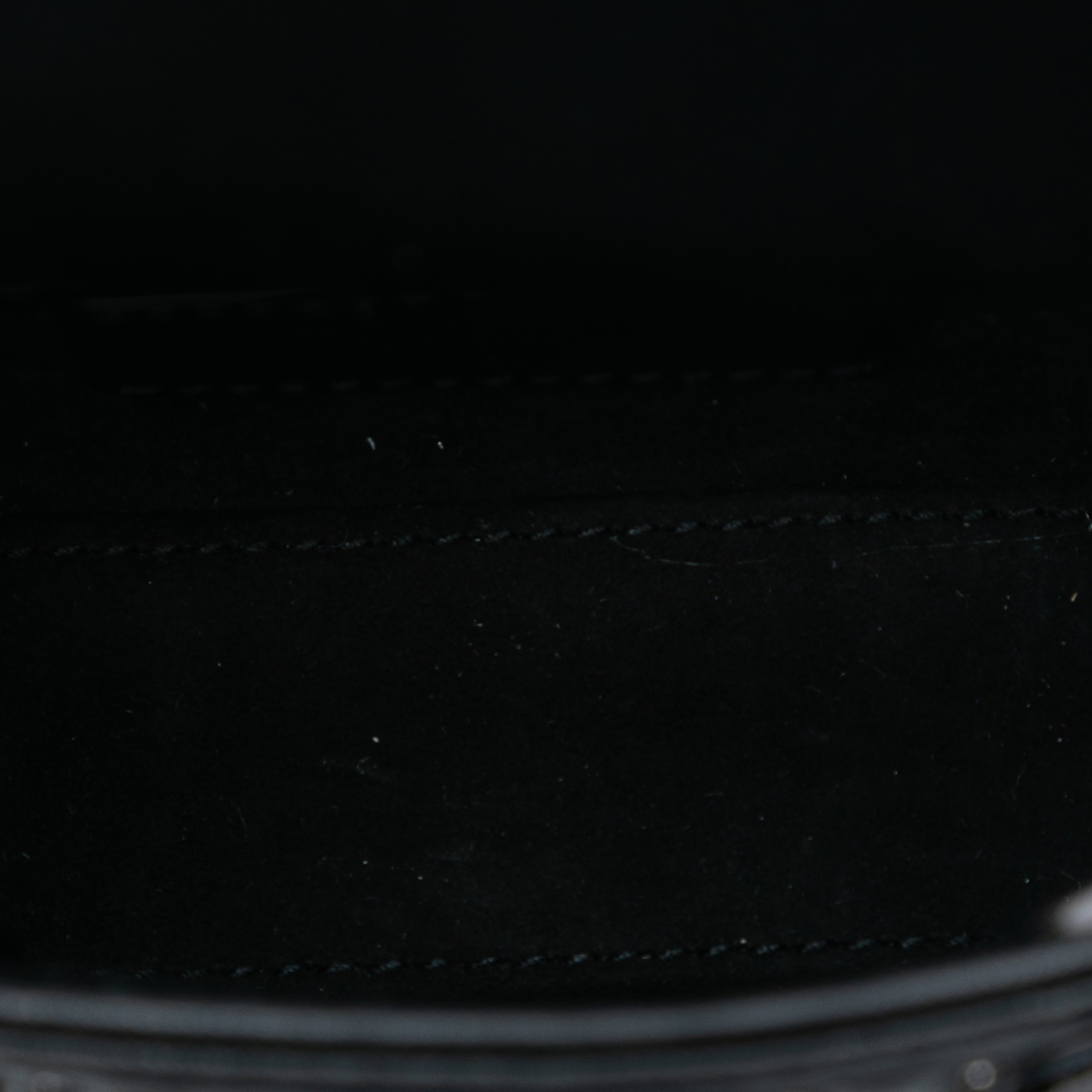 Dior Micro Lambskin Cannage Studded Supple Lady Dior, från Luxclusif, i färgen black. Klicka för att öppna bilden i stort format