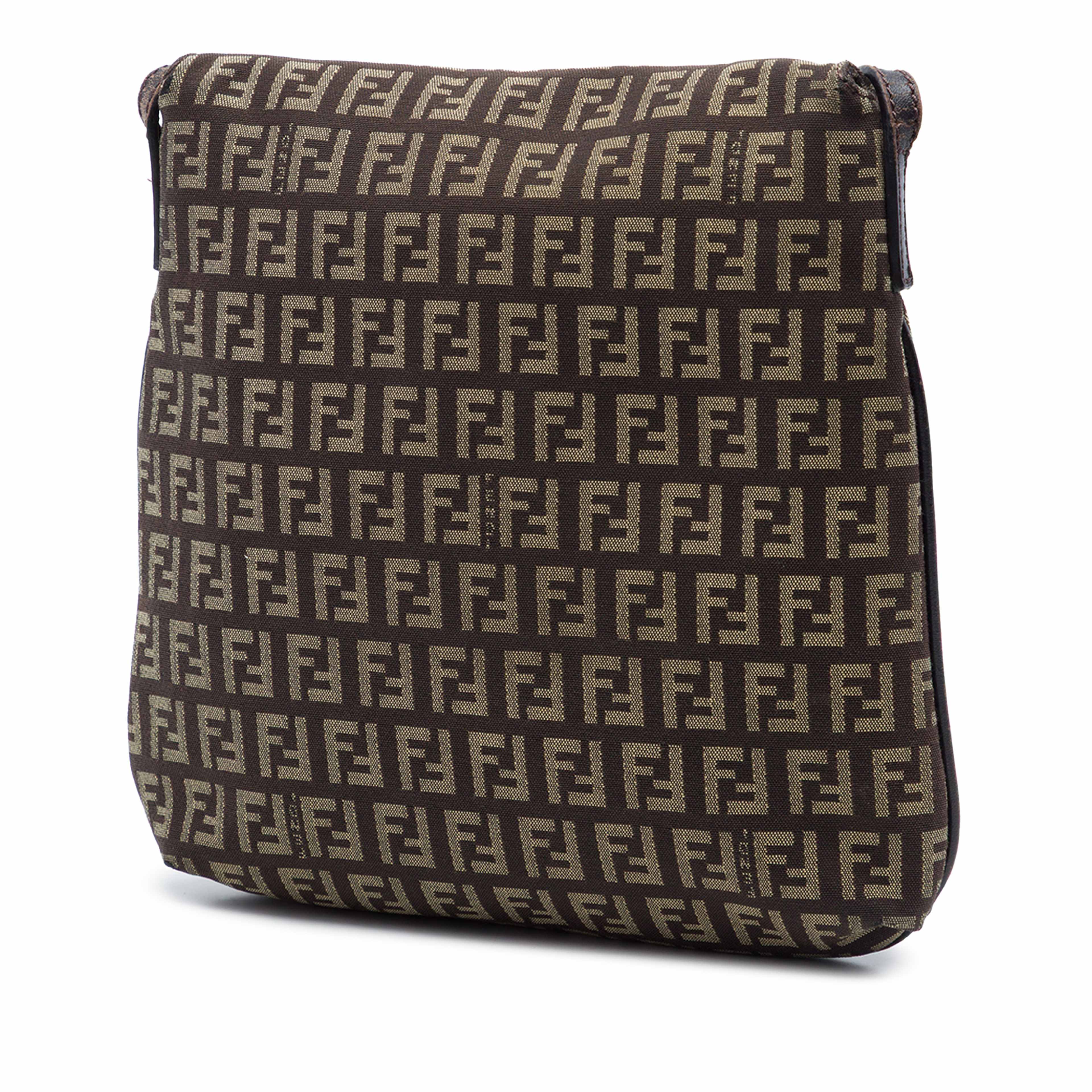 Fendi Zucchino Canvas Crossbody, från Luxclusif, i färgen brun. Klicka för att öppna bilden i stort format