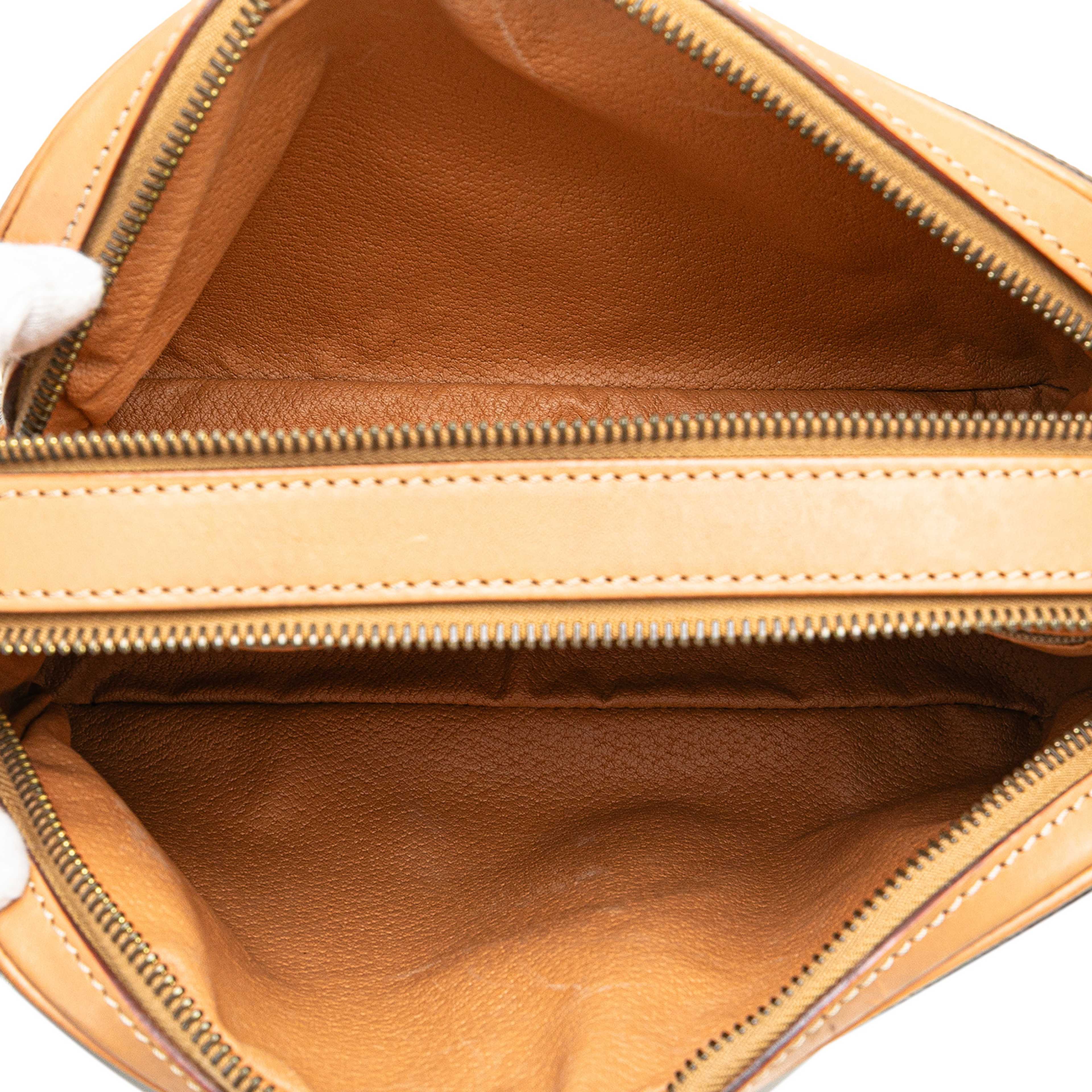 Celine Macadam Coated Canvas Crossbody, från Luxclusif, i färgen brown. Klicka för att öppna bilden i stort format