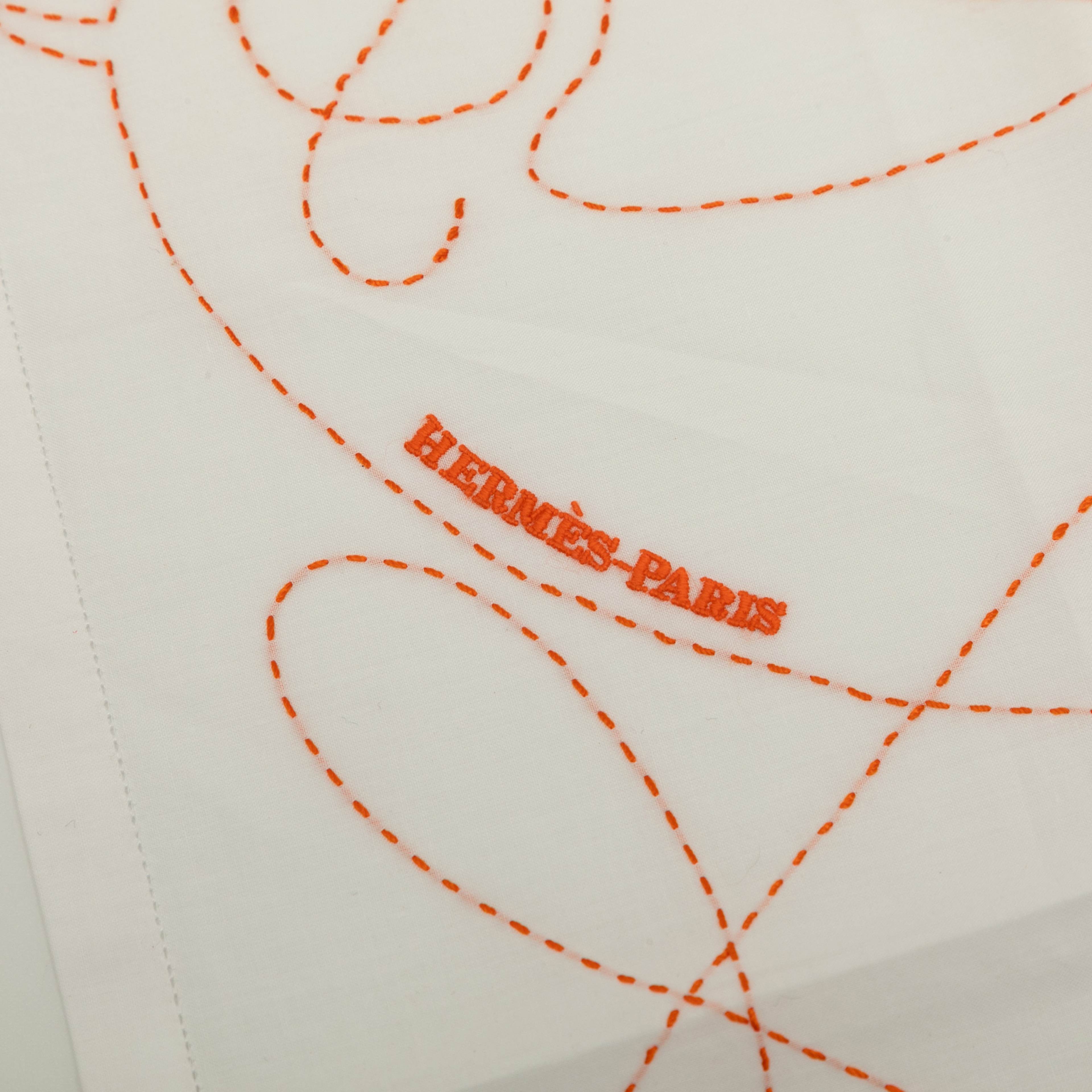 Hermès Embroidered Coup De Fouet Cotton Handkerchief, från Luxclusif, i färgen white. Klicka för att öppna bilden i stort format