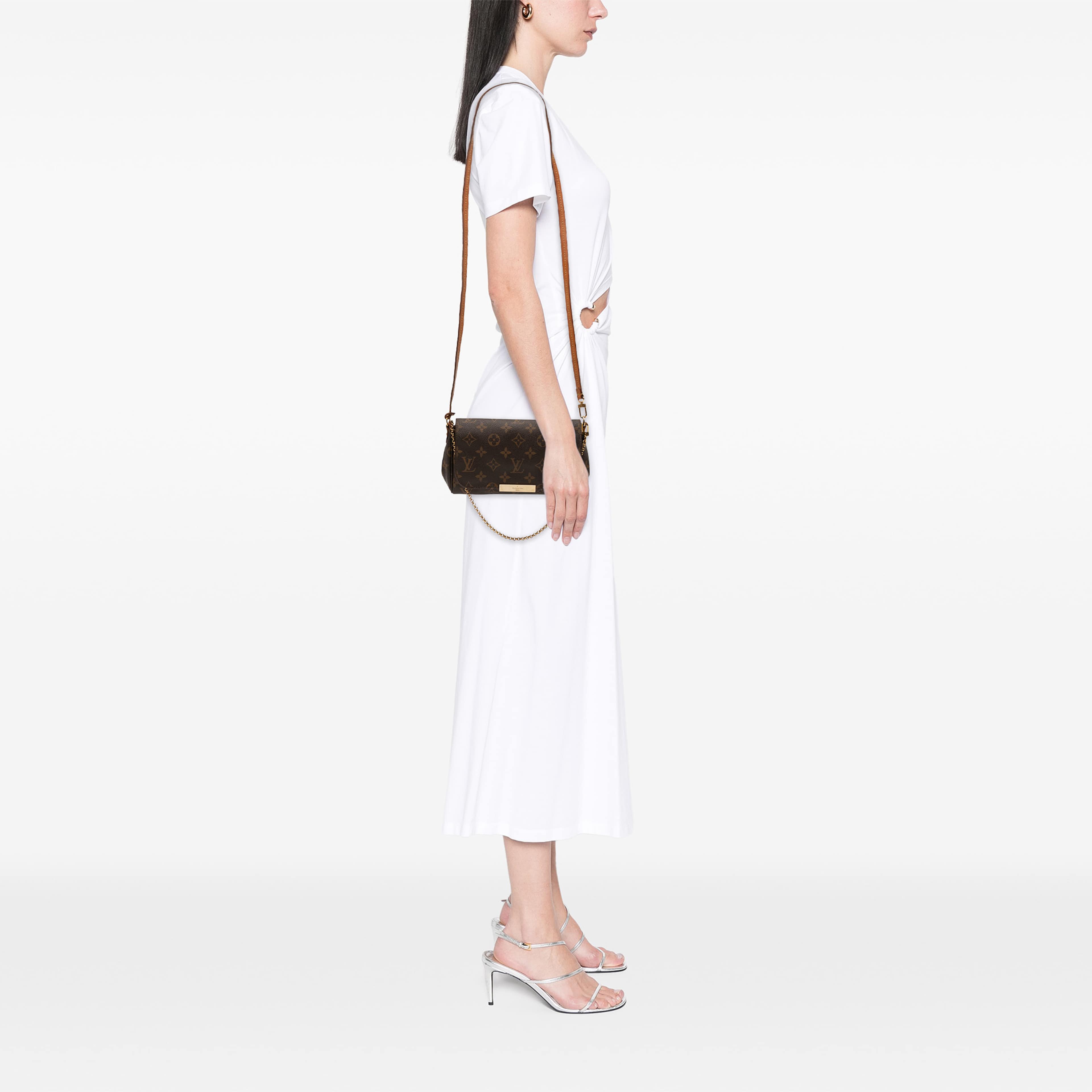 Louis Vuitton Monogram Favorite Pm, från Luxclusif, i färgen brun. Klicka för att öppna bilden i stort format
