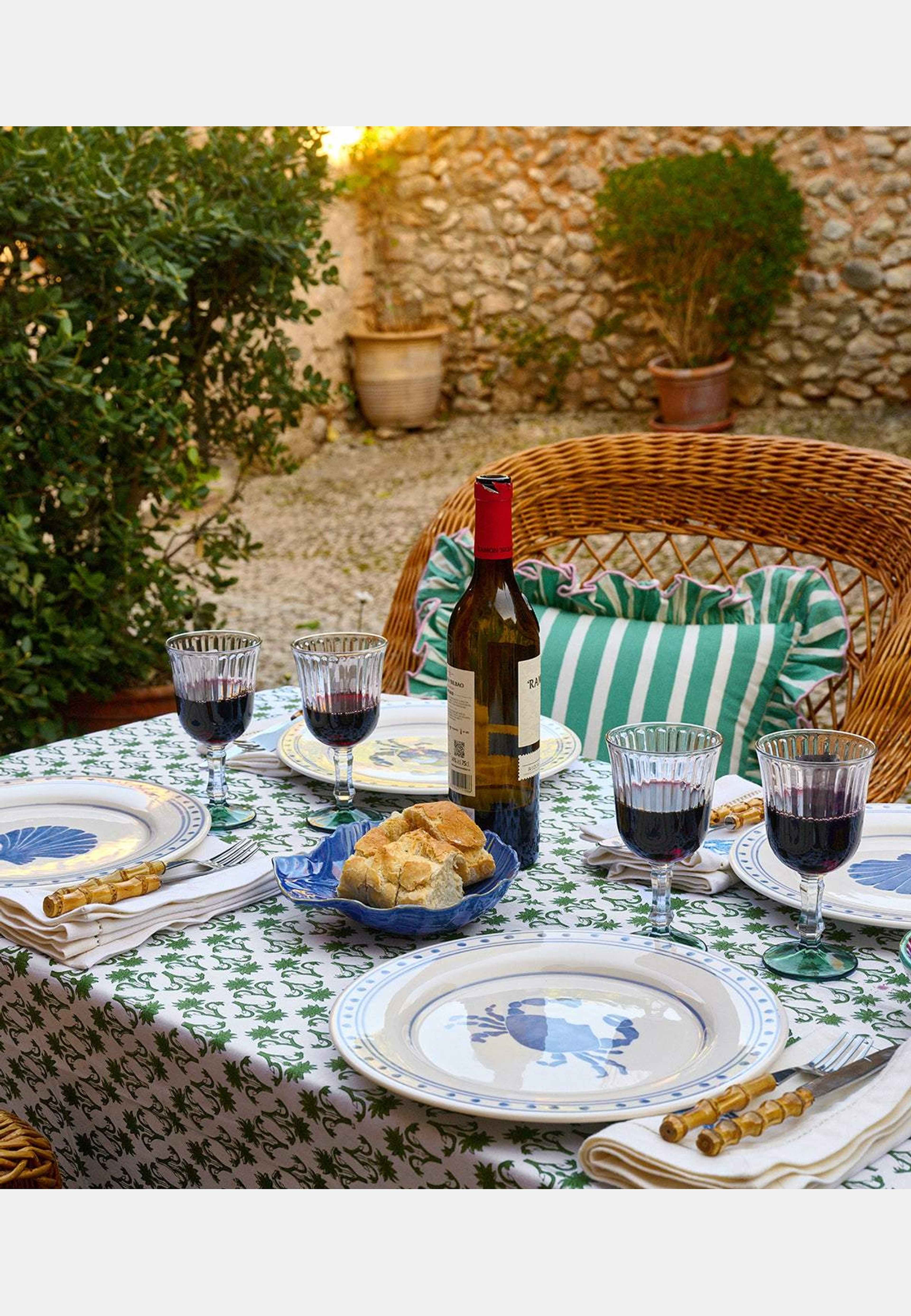 Shell Skål Mellan - 20x18 Cm, från Pick A Poppy, i färgen dark blue. Klicka för att öppna bilden i stort format