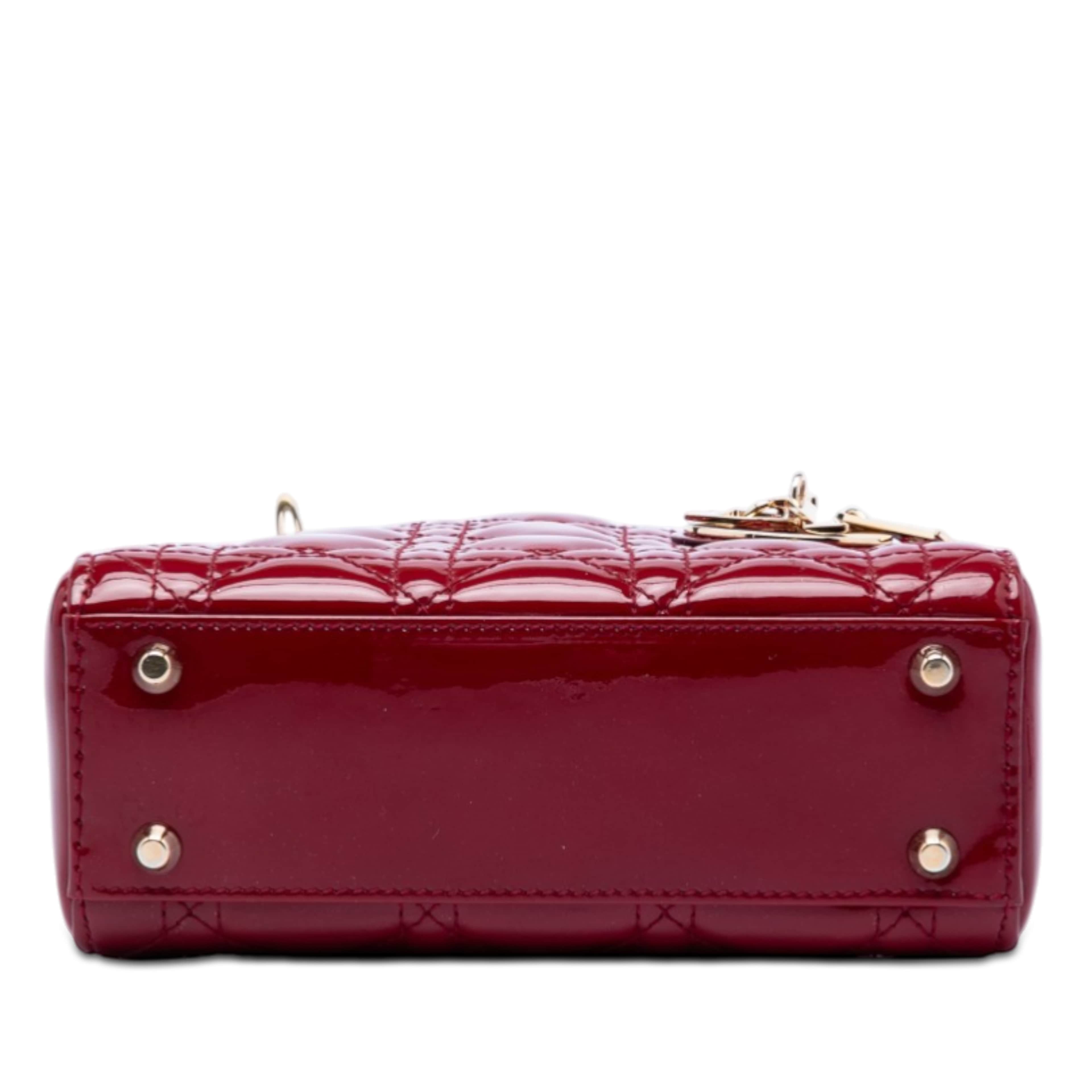 Dior Mini Patent Cannage Lady Dior, från Luxclusif, i färgen dark red. Klicka för att öppna bilden i stort format