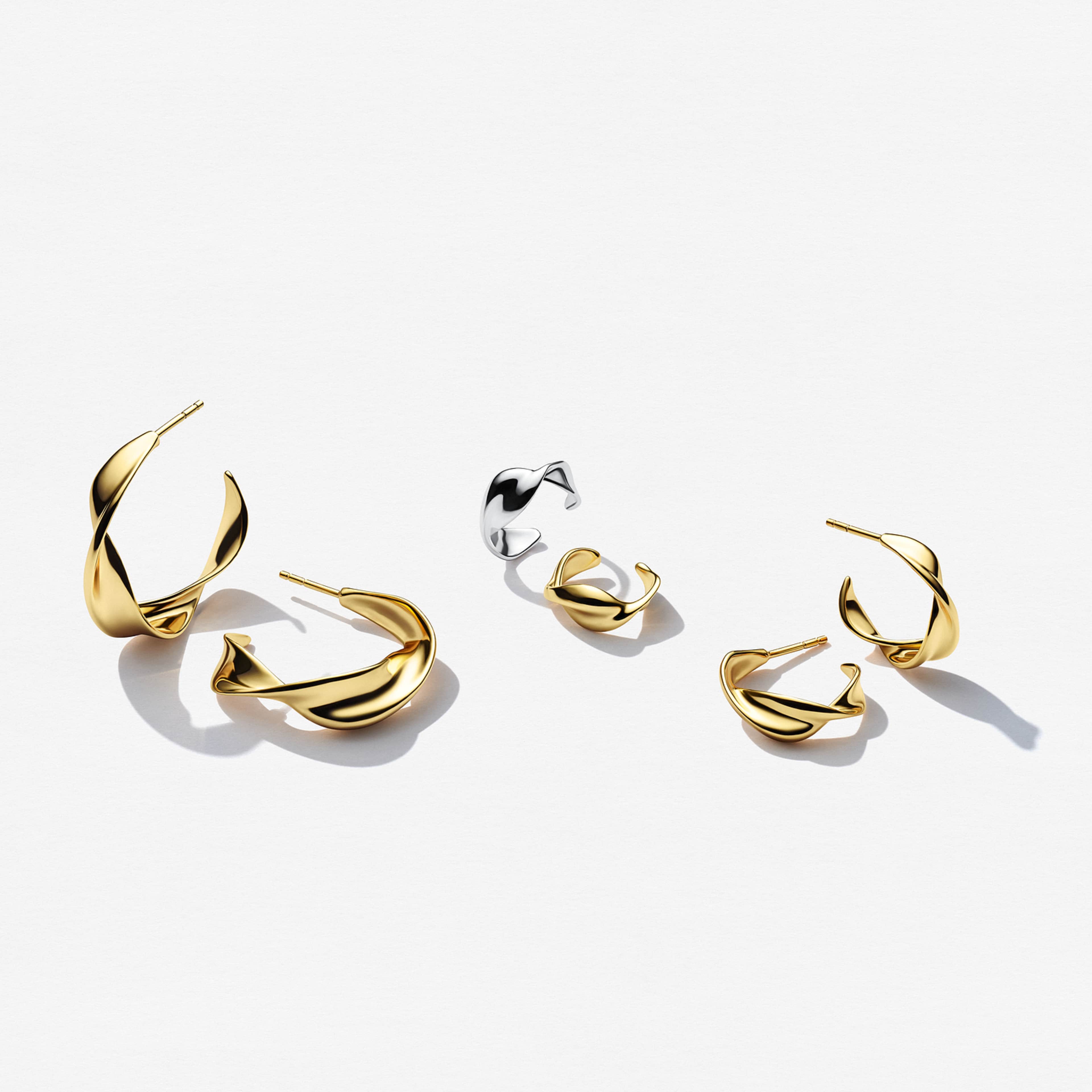 Ear Cuff Foglia, från Sif Jakobs Jewellery, i färgen 18k gold plated. Klicka för att öppna bilden i stort format