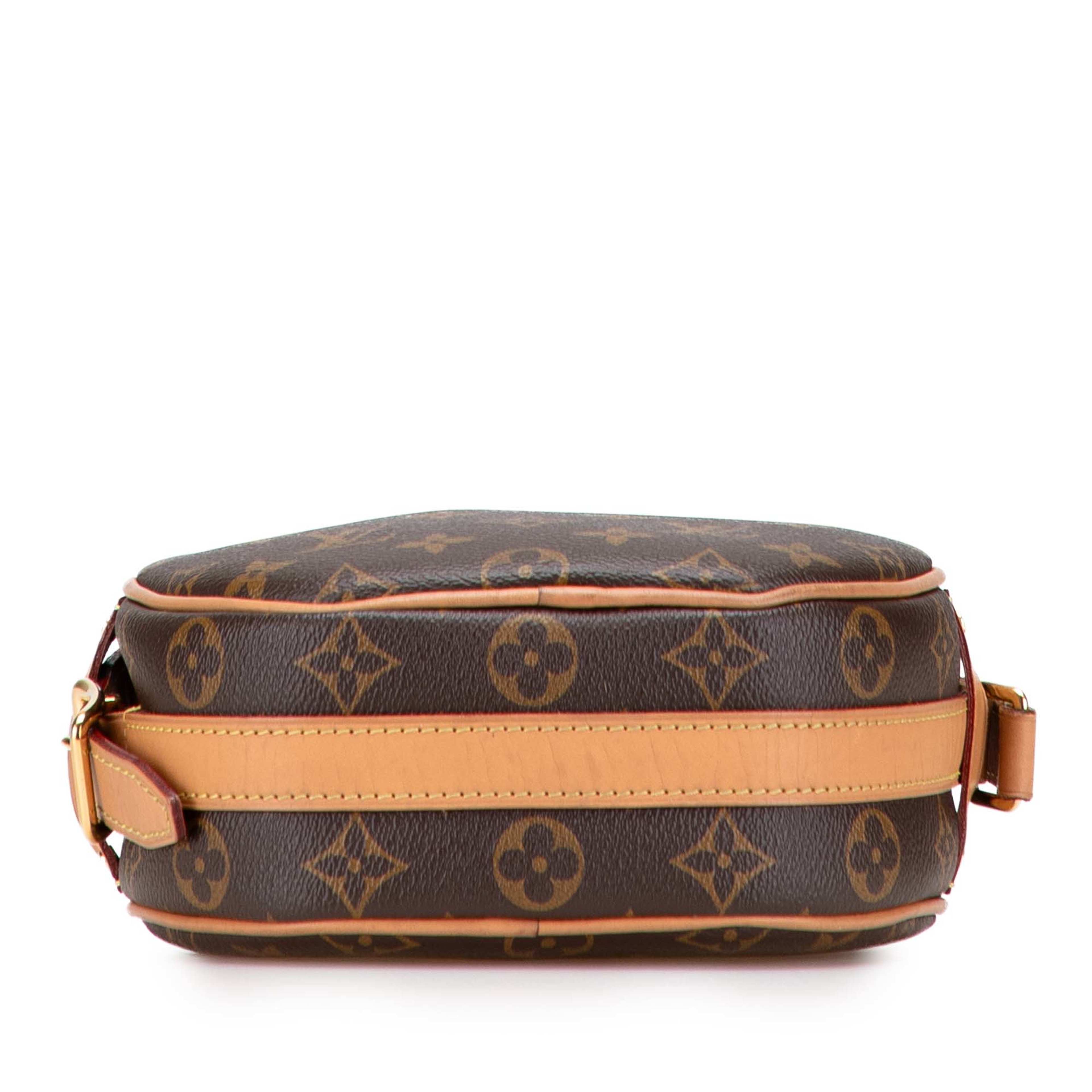 Louis Vuitton Monogram Boite Chapeau Souple Pm, från Luxclusif, i färgen brun. Klicka för att öppna bilden i stort format