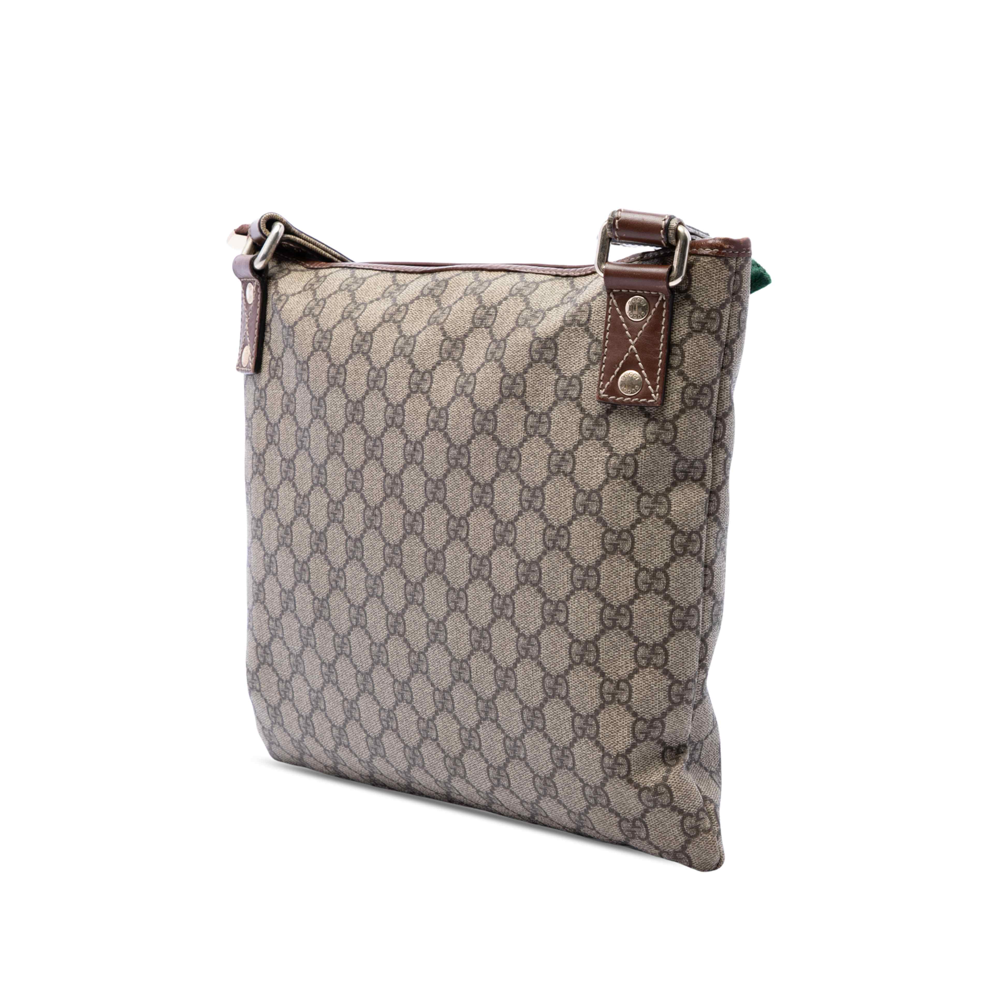 Gucci Gg Supreme Web Crossbody, från Luxclusif, i färgen beige. Klicka för att öppna bilden i stort format