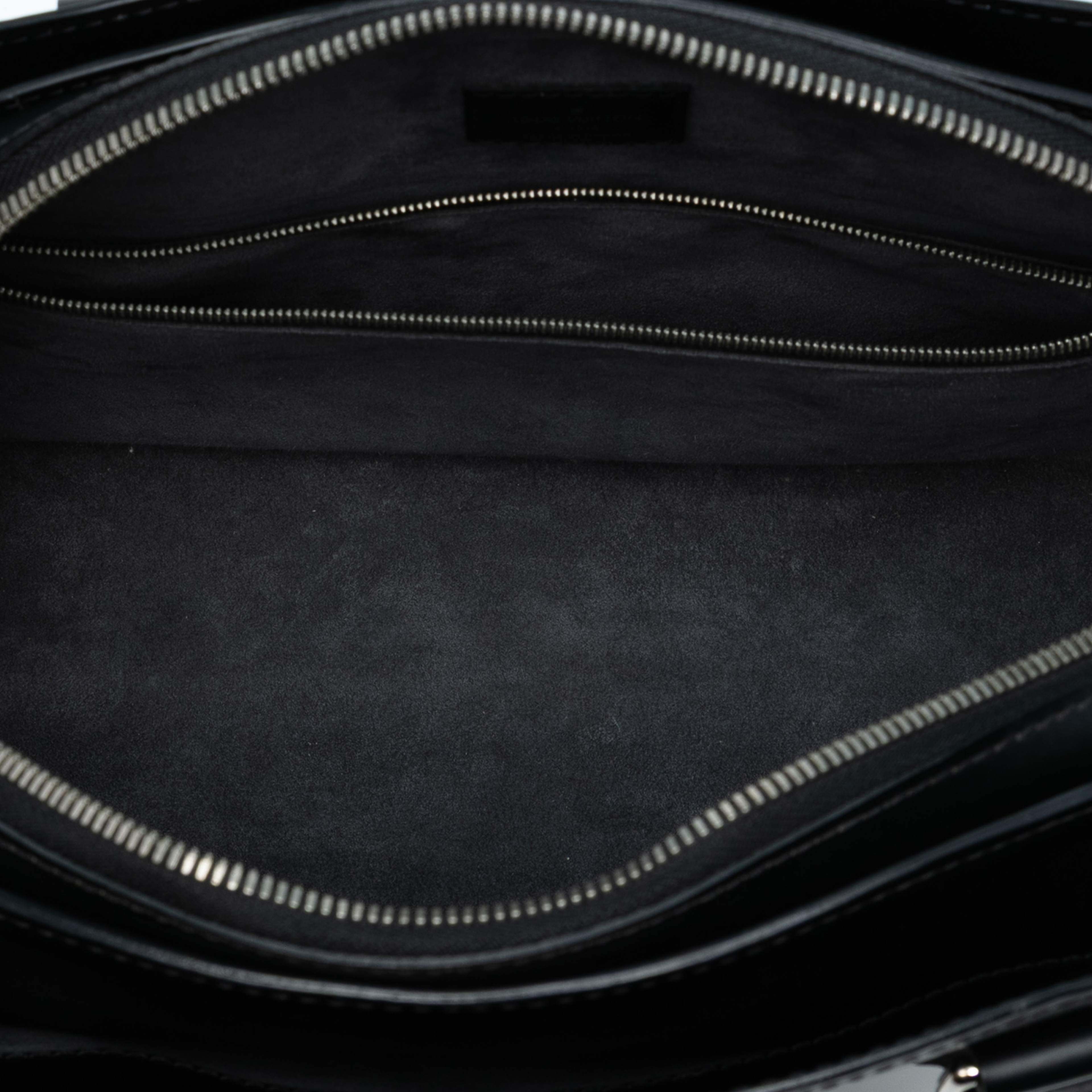 Louis Vuitton Epi Jasmine, från Luxclusif, i färgen black. Klicka för att öppna bilden i stort format