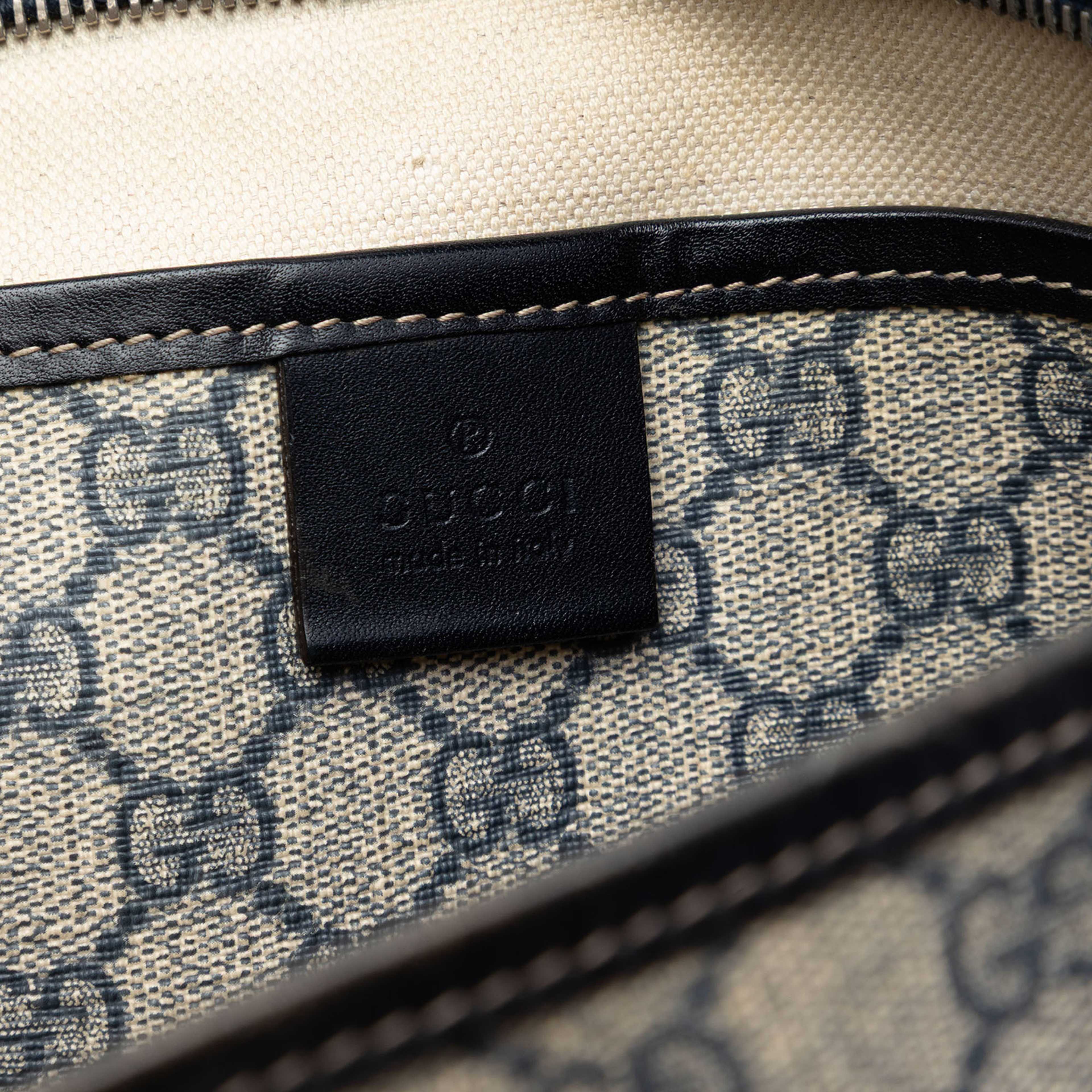 Gucci Gg Supreme Web Crossbody, från Luxclusif, i färgen beige. Klicka för att öppna bilden i stort format