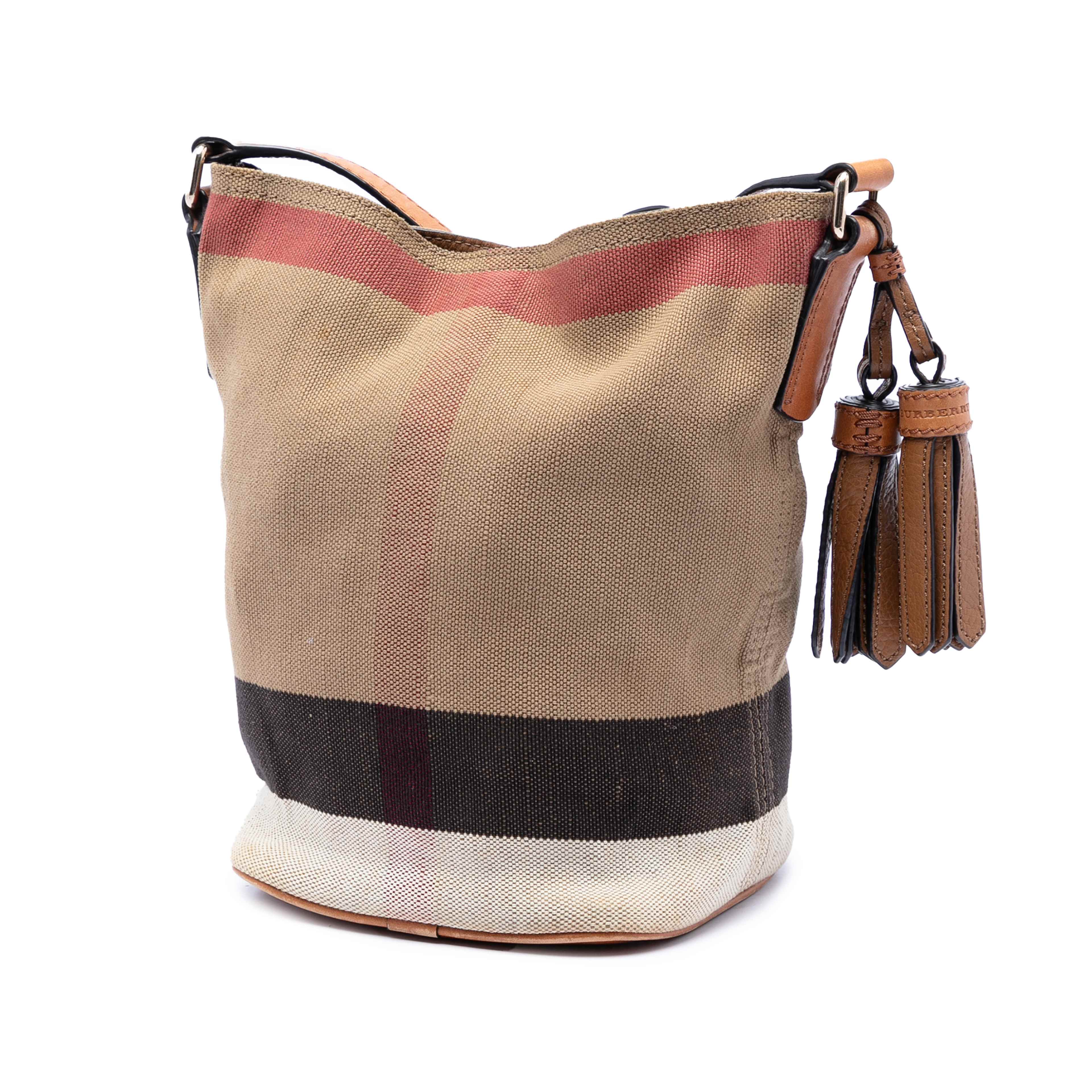 Burberry Mini Mega Check Canvas Ashby Tassel Bucket Bag, från Luxclusif, i färgen brun. Klicka för att öppna bilden i stort format