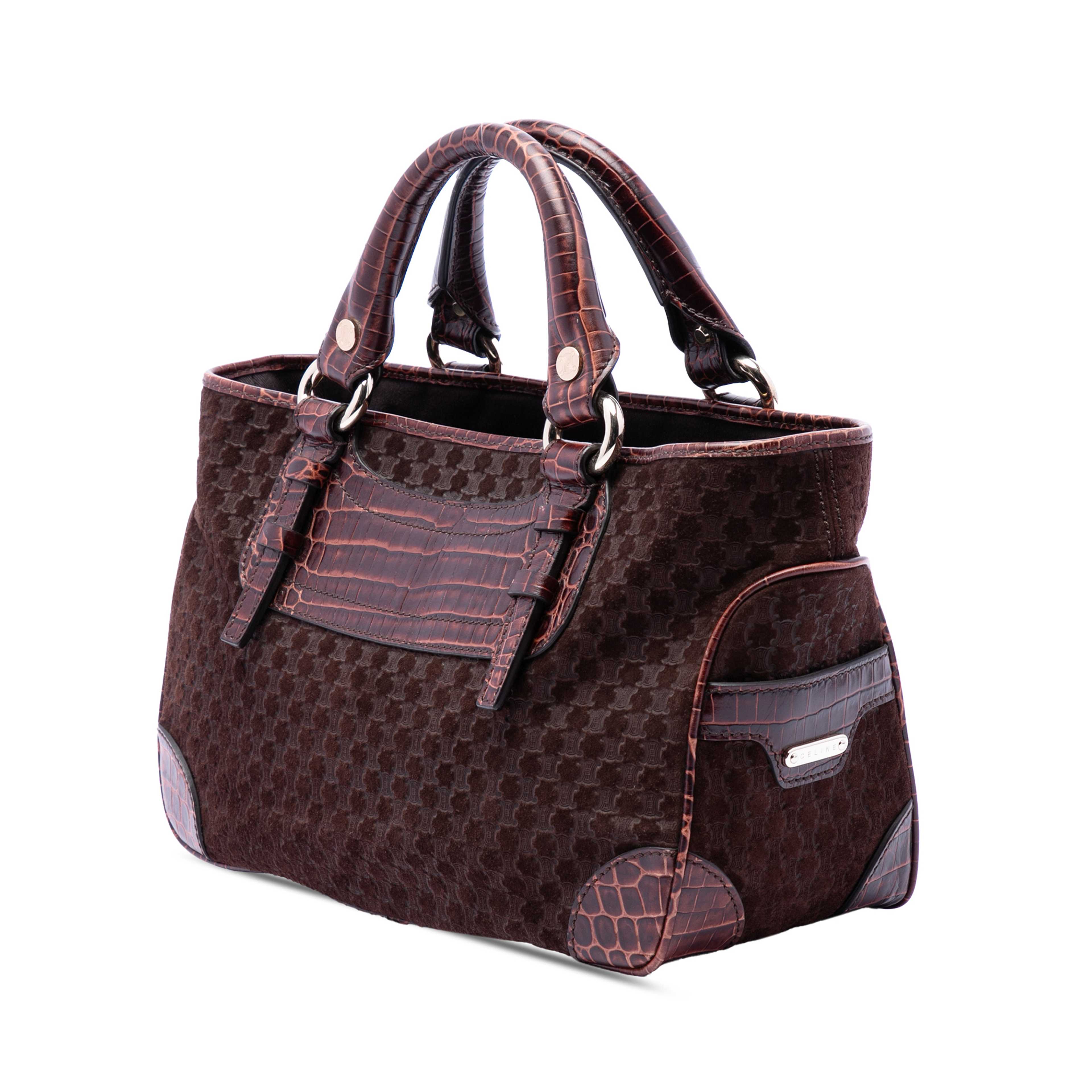Celine Macadam Suede Boogie Handbag, från Luxclusif, i färgen brun. Klicka för att öppna bilden i stort format