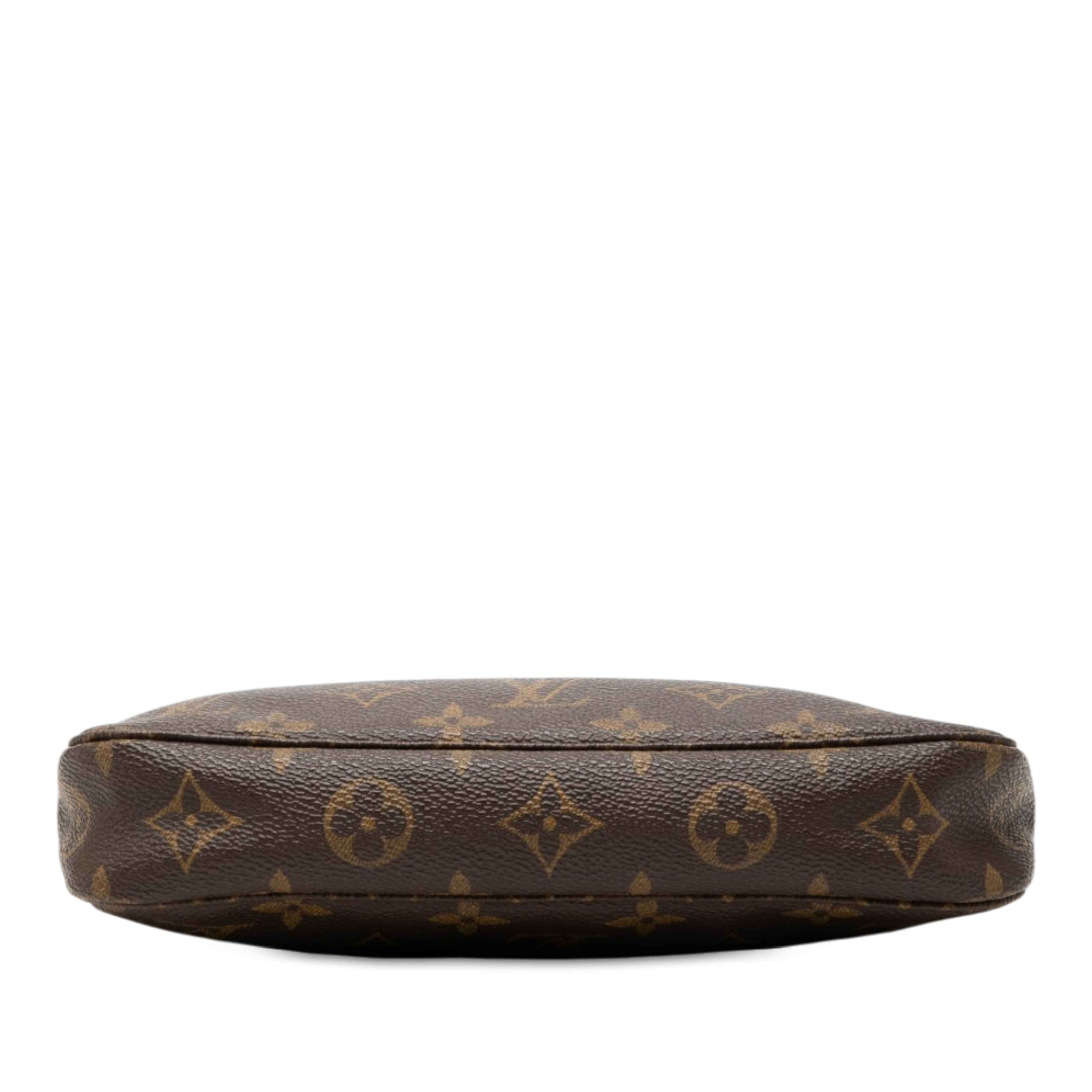 Louis Vuitton Monogram Pochette Accessoires, från Luxclusif, i färgen brun. Klicka för att öppna bilden i stort format