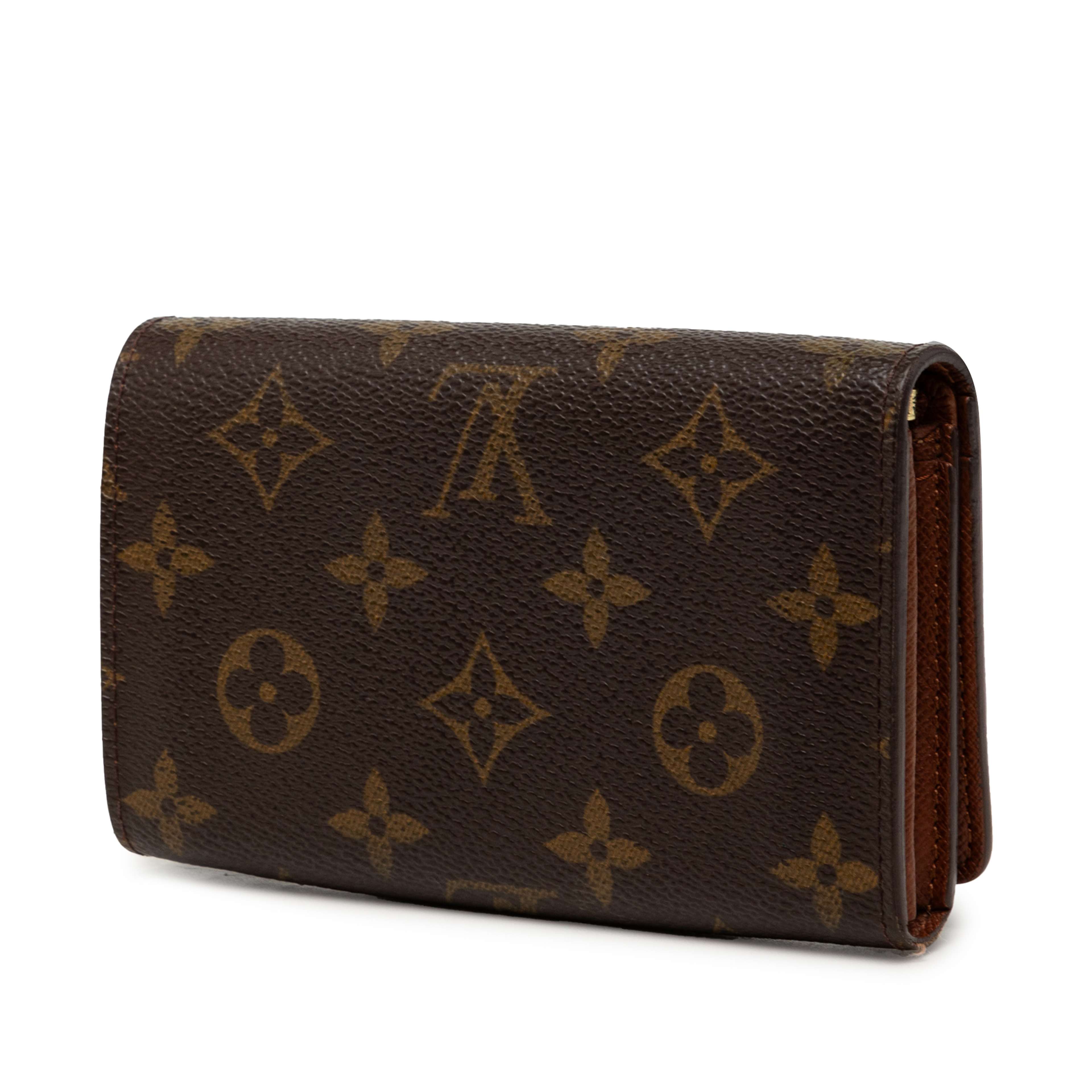 Louis Vuitton Monogram Porte Monnaie Tresor Wallet, från Luxclusif, i färgen brun. Klicka för att öppna bilden i stort format
