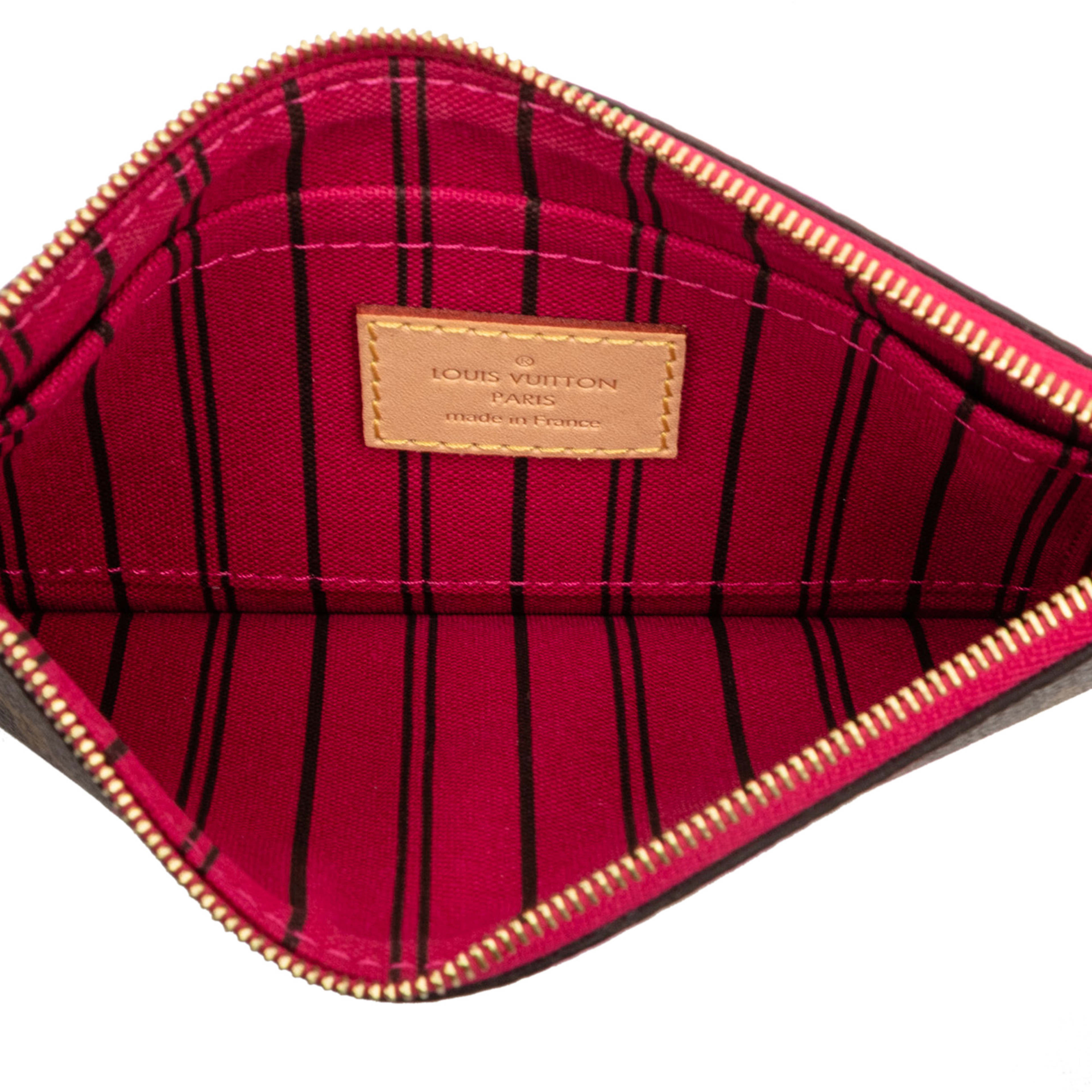 Louis Vuitton Monogram Neverfull Pouch Pm, från Luxclusif, i färgen brown. Klicka för att öppna bilden i stort format