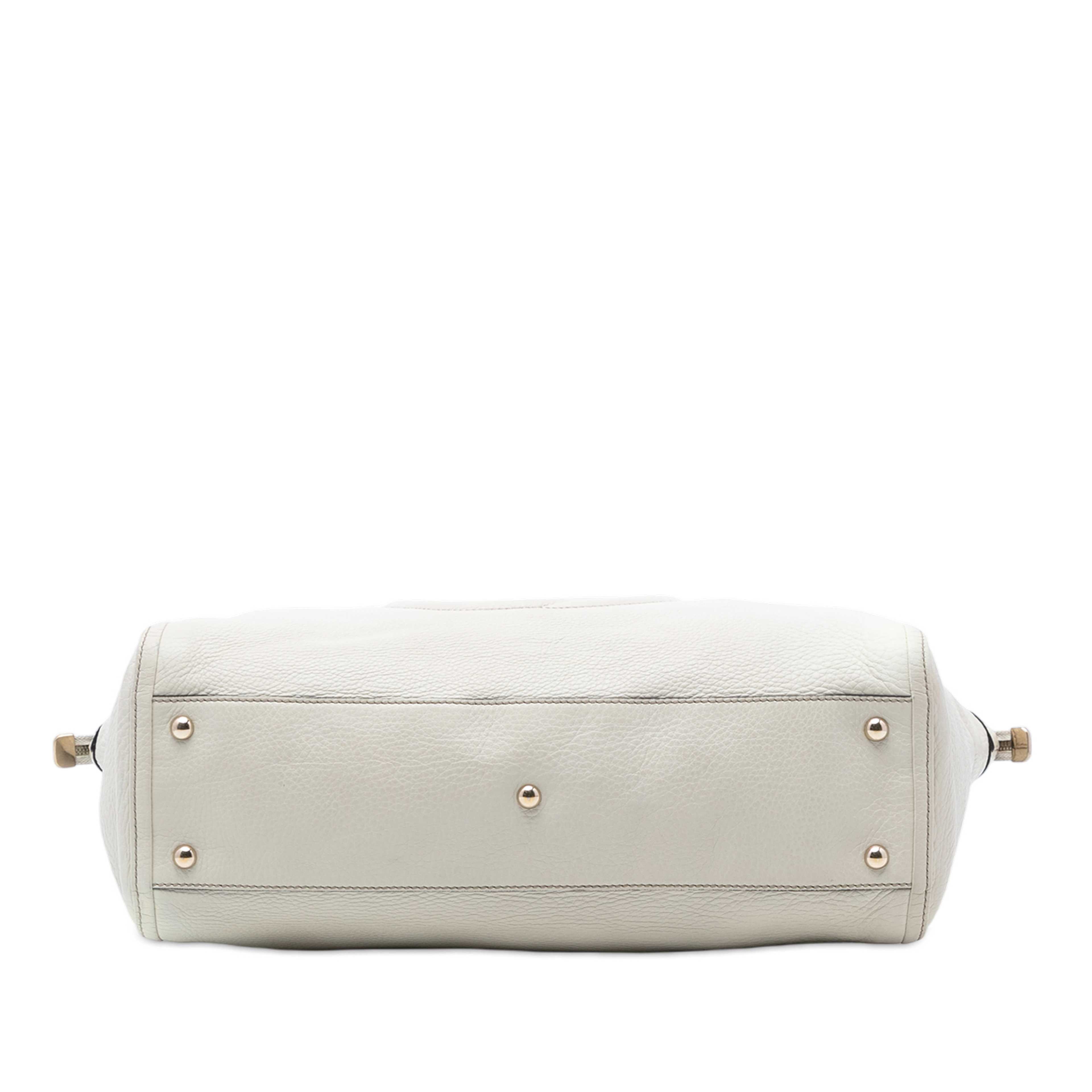 Gucci Large Leather Soho Working Tote, från Luxclusif, i färgen white. Klicka för att öppna bilden i stort format