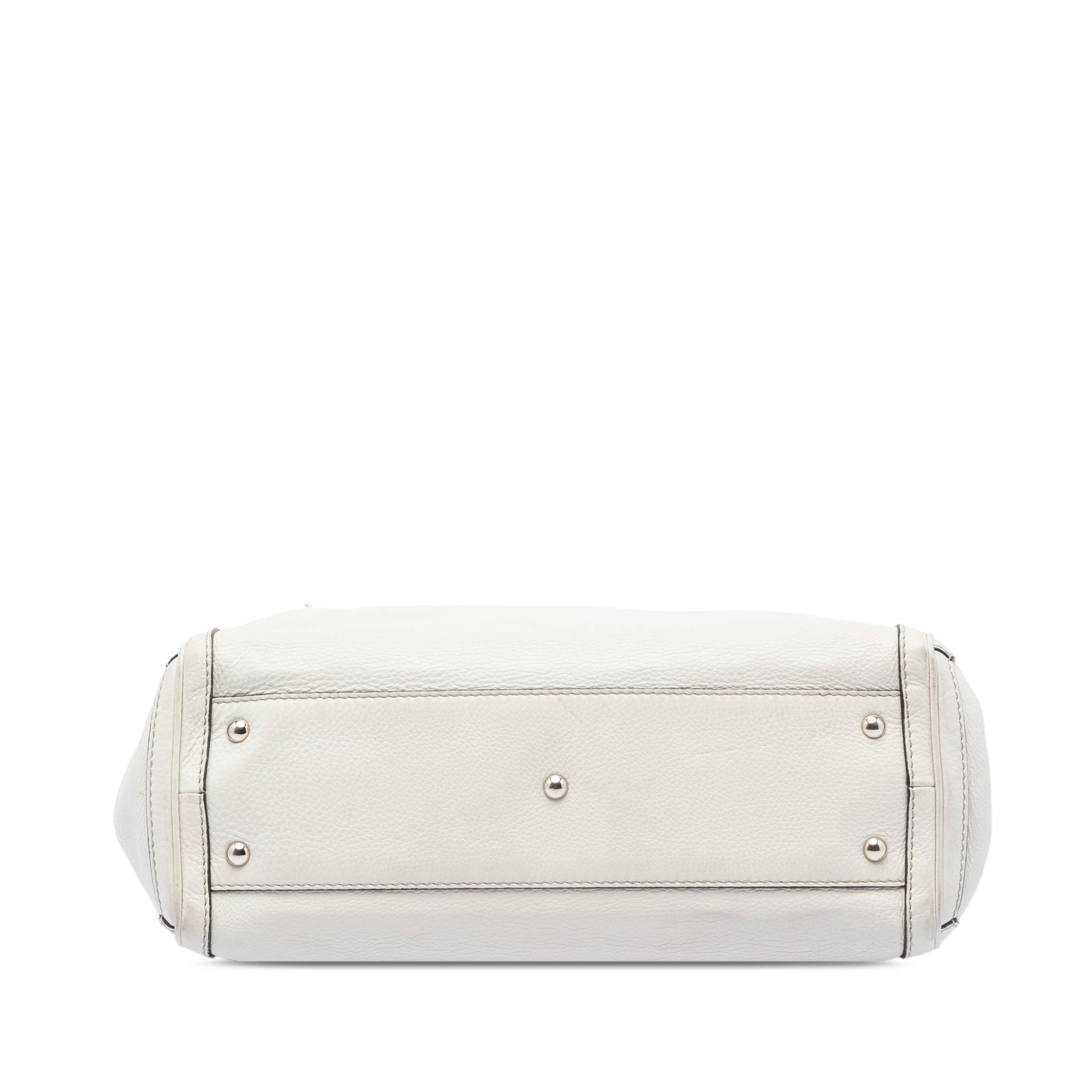 Gucci Medium Leather Bella Tote, från Luxclusif, i färgen ivory. Klicka för att öppna bilden i stort format