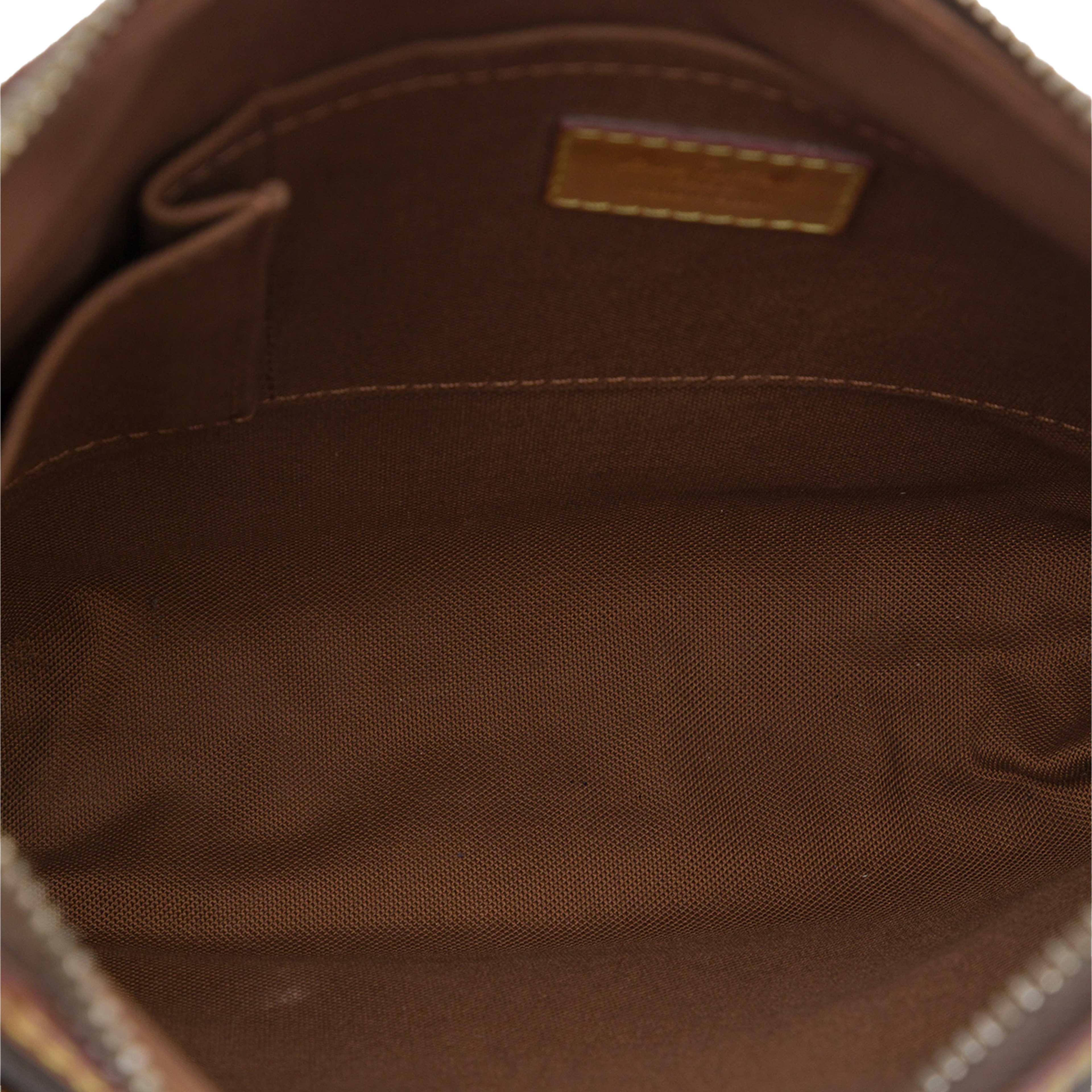 Louis Vuitton Monogram Odeon Pm, från Luxclusif, i färgen brun. Klicka för att öppna bilden i stort format