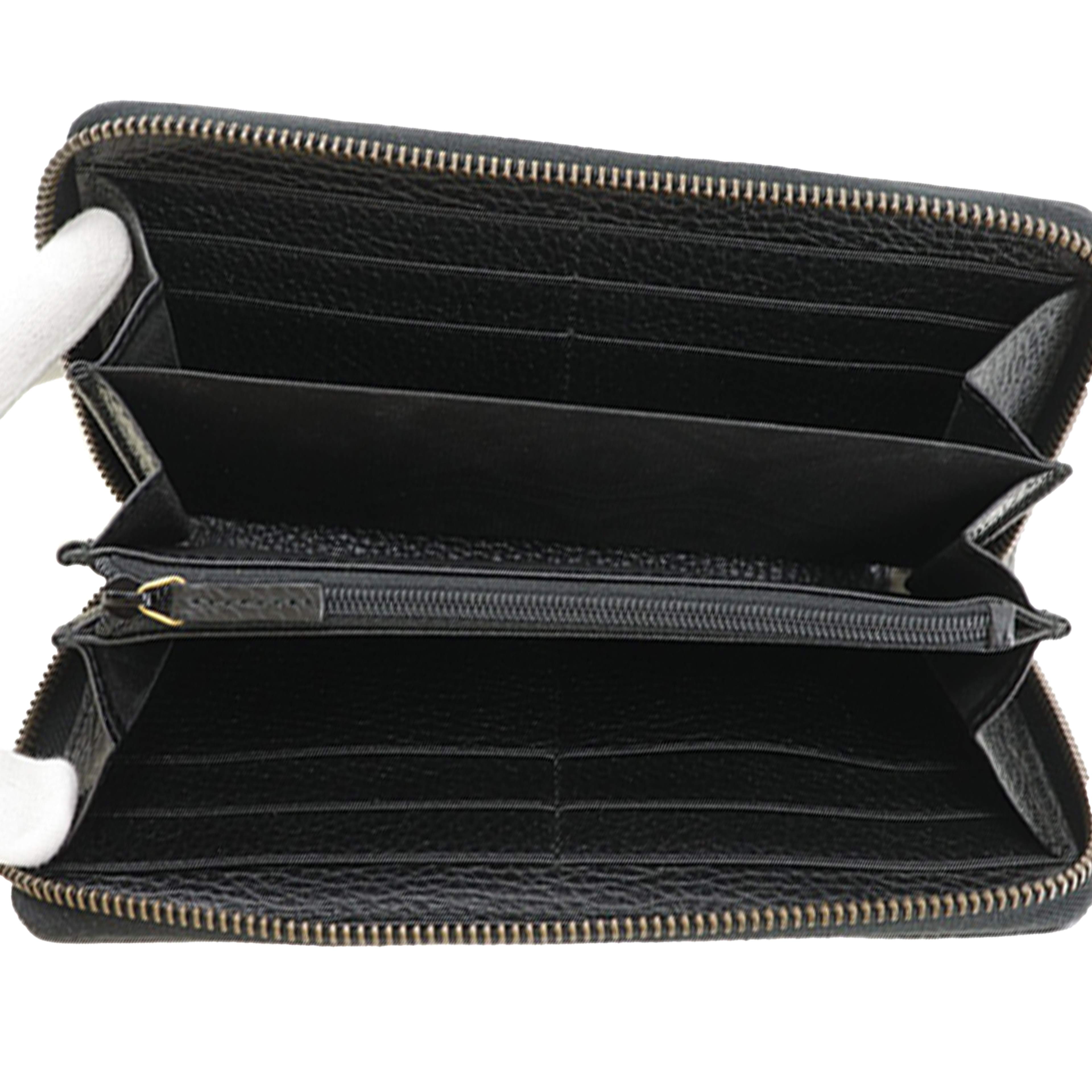 Gucci Gg Marmont Pebbled Calfskin Embroidered Blind For Love Zip Around Wallet, från Luxclusif, i färgen black. Klicka för att öppna bilden i stort format