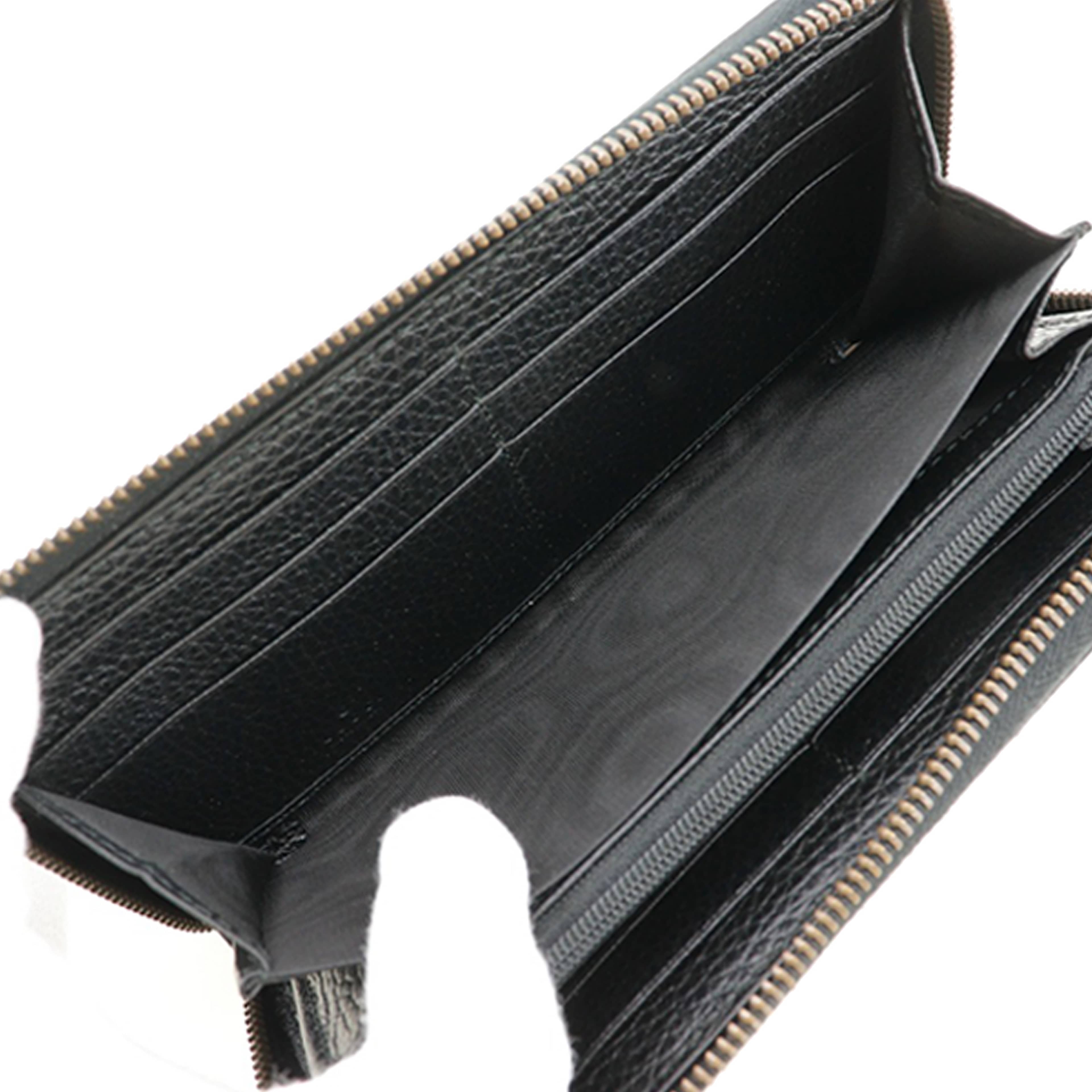 Gucci Gg Marmont Pebbled Calfskin Embroidered Blind For Love Zip Around Wallet, från Luxclusif, i färgen black. Klicka för att öppna bilden i stort format