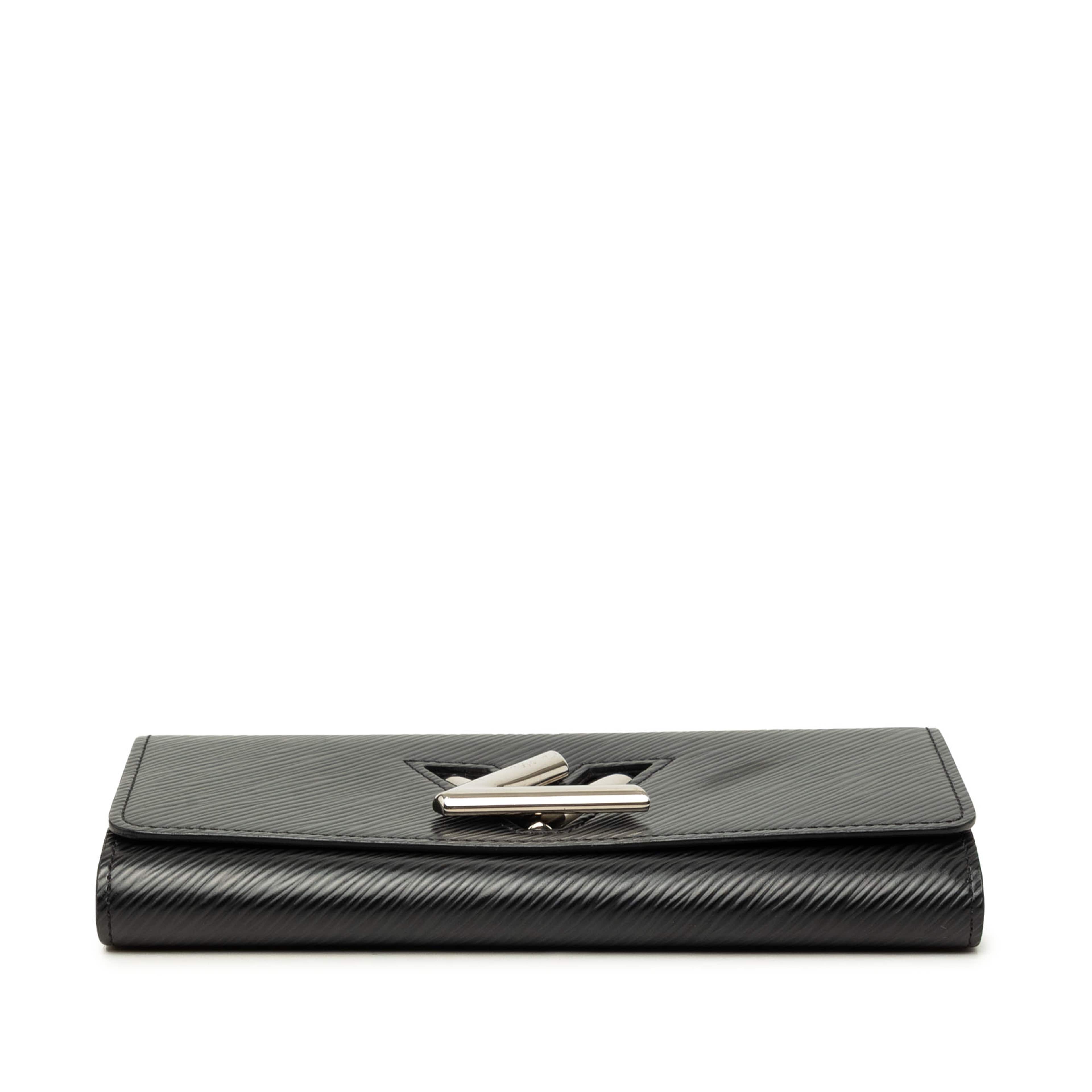 Louis Vuitton Epi Twist Long Wallet, från Luxclusif, i färgen svart. Klicka för att öppna bilden i stort format