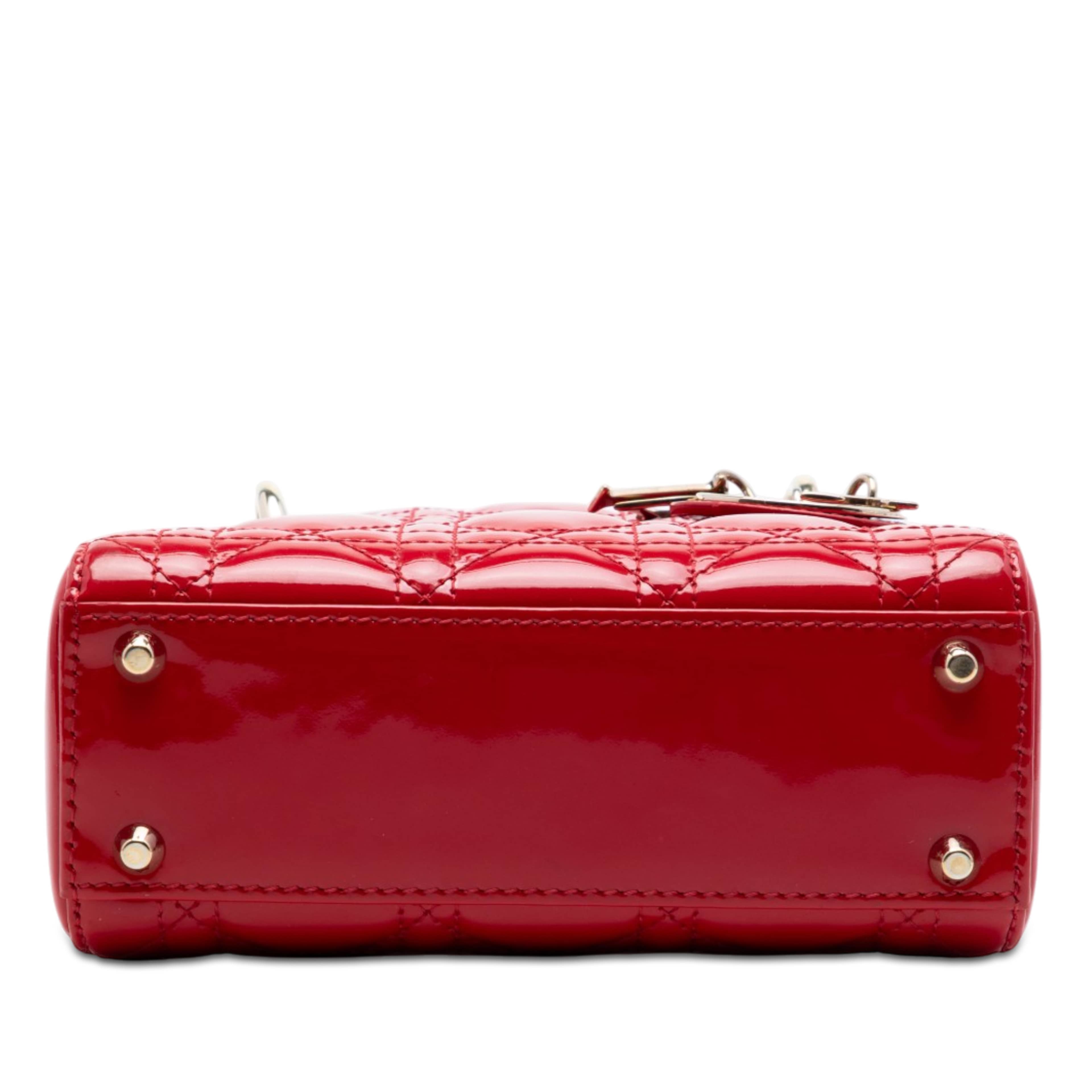 Dior Mini Patent Cannage Lady Dior, från Luxclusif, i färgen röd. Klicka för att öppna bilden i stort format