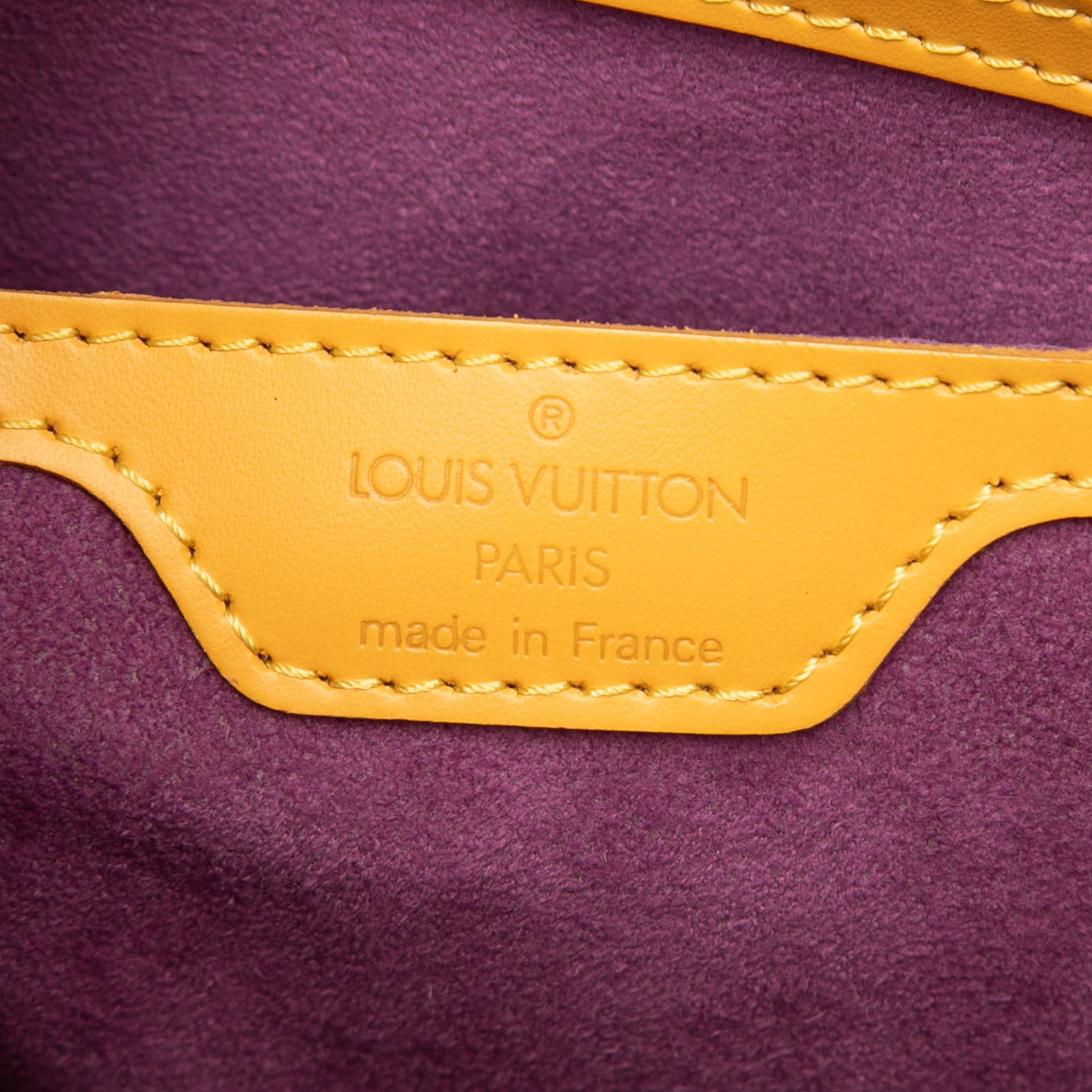 Louis Vuitton Epi Saint Jacques Pm Long Strap, från Luxclusif, i färgen gul. Klicka för att öppna bilden i stort format