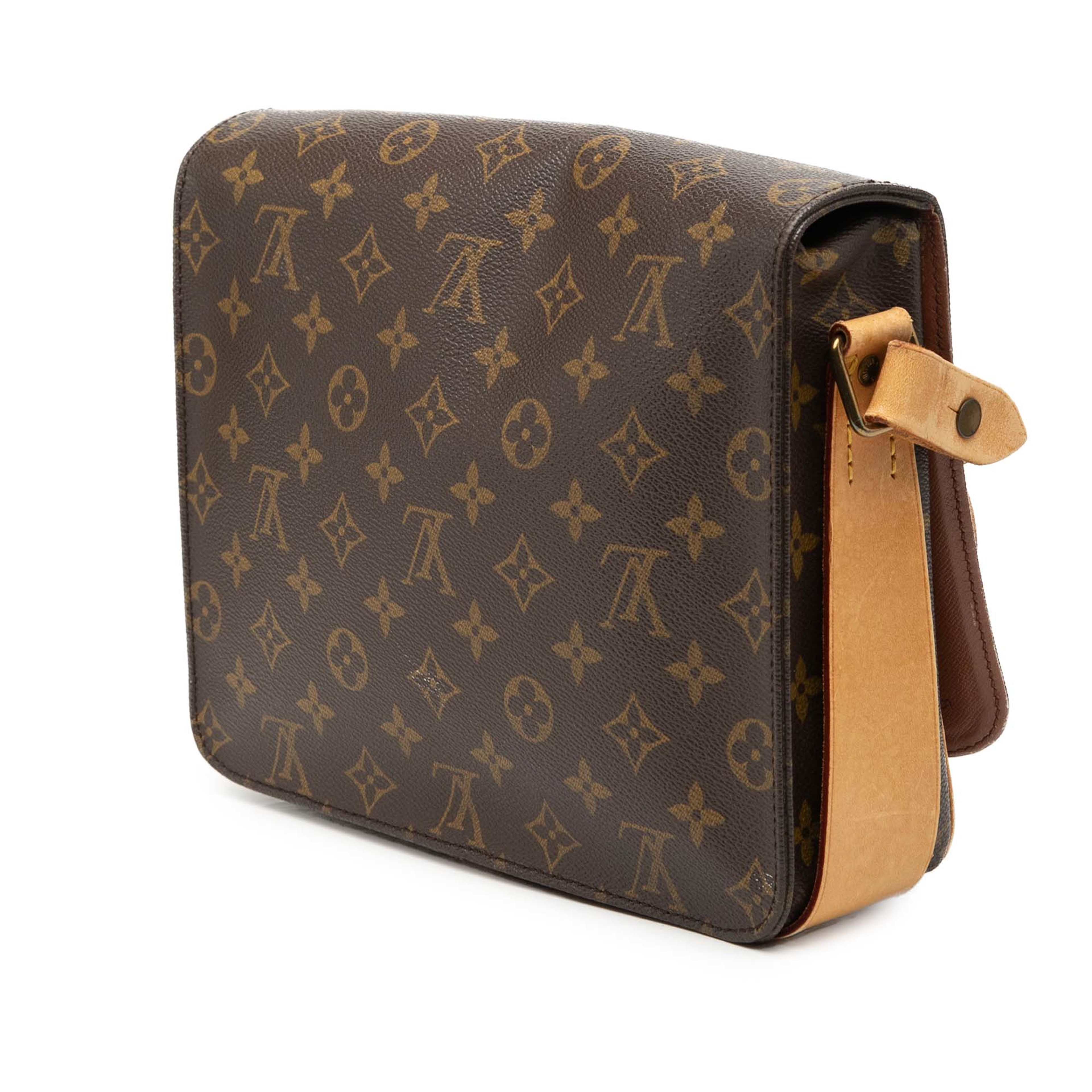 Louis Vuitton Monogram Cartouchiere Gm, från Luxclusif, i färgen brun. Klicka för att öppna bilden i stort format