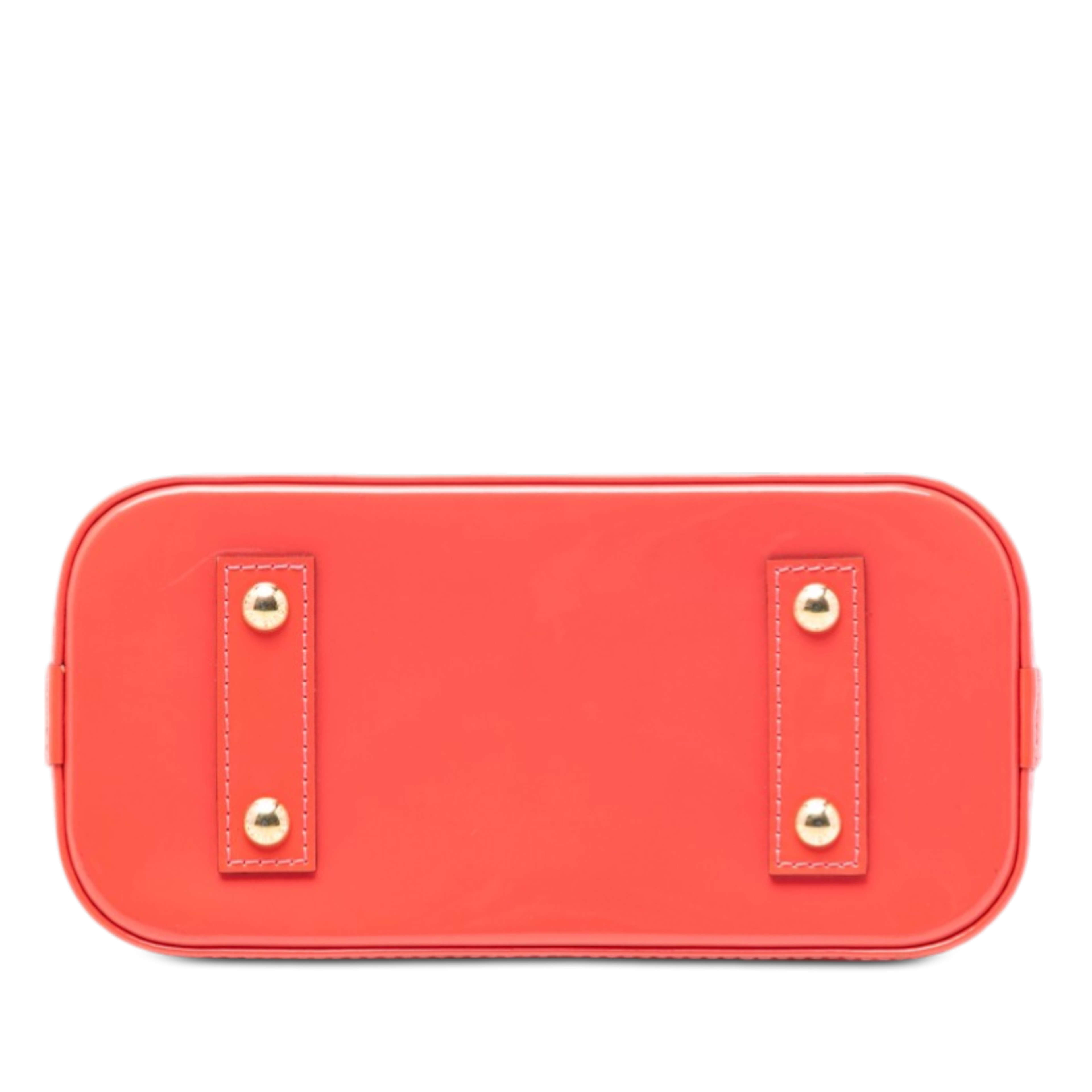 Louis Vuitton Monogram Vernis Alma Bb, från Luxclusif, i färgen orange. Klicka för att öppna bilden i stort format