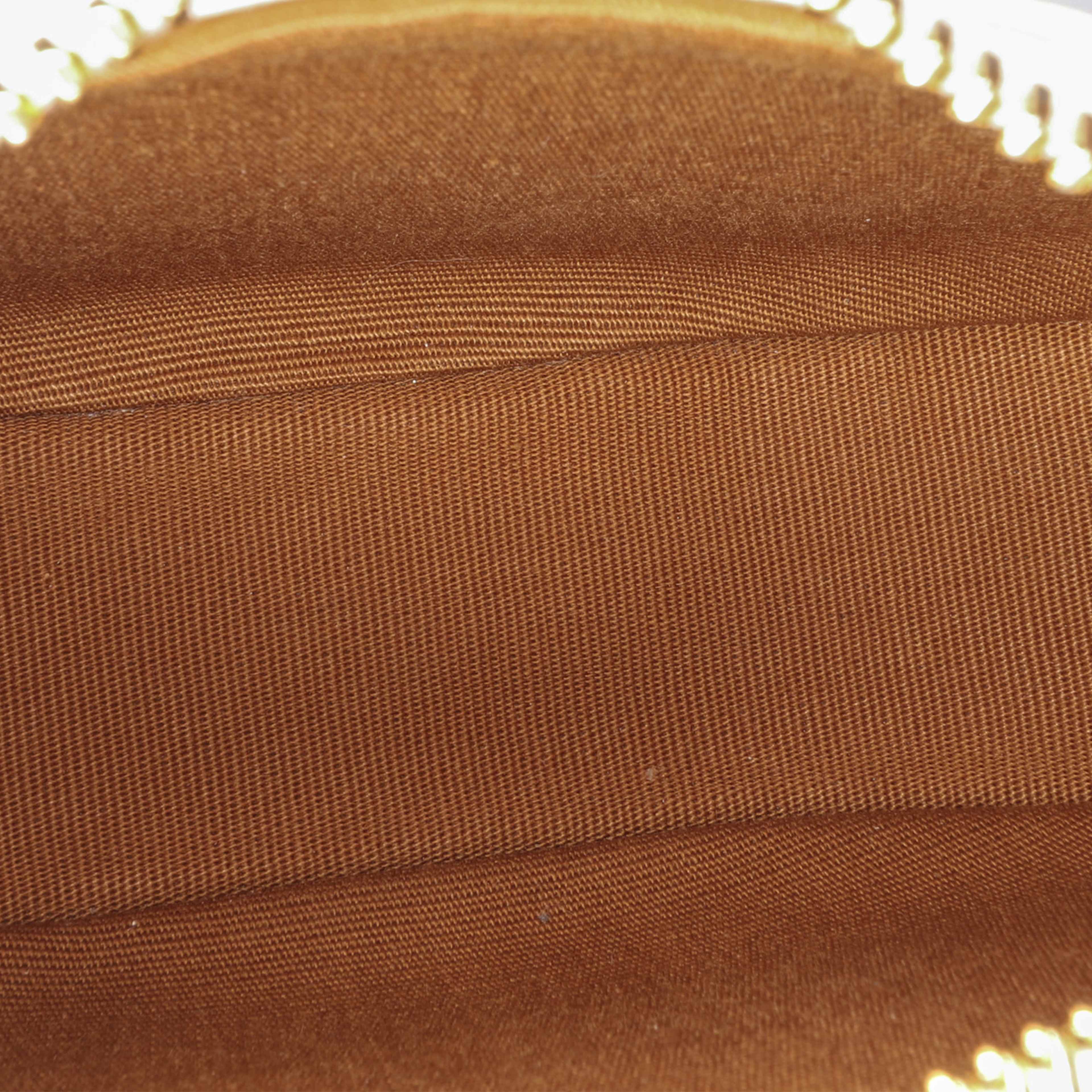 Celine Triomphe Coated Canvas Ava Shoulder Bag, från Luxclusif, i färgen light beige.