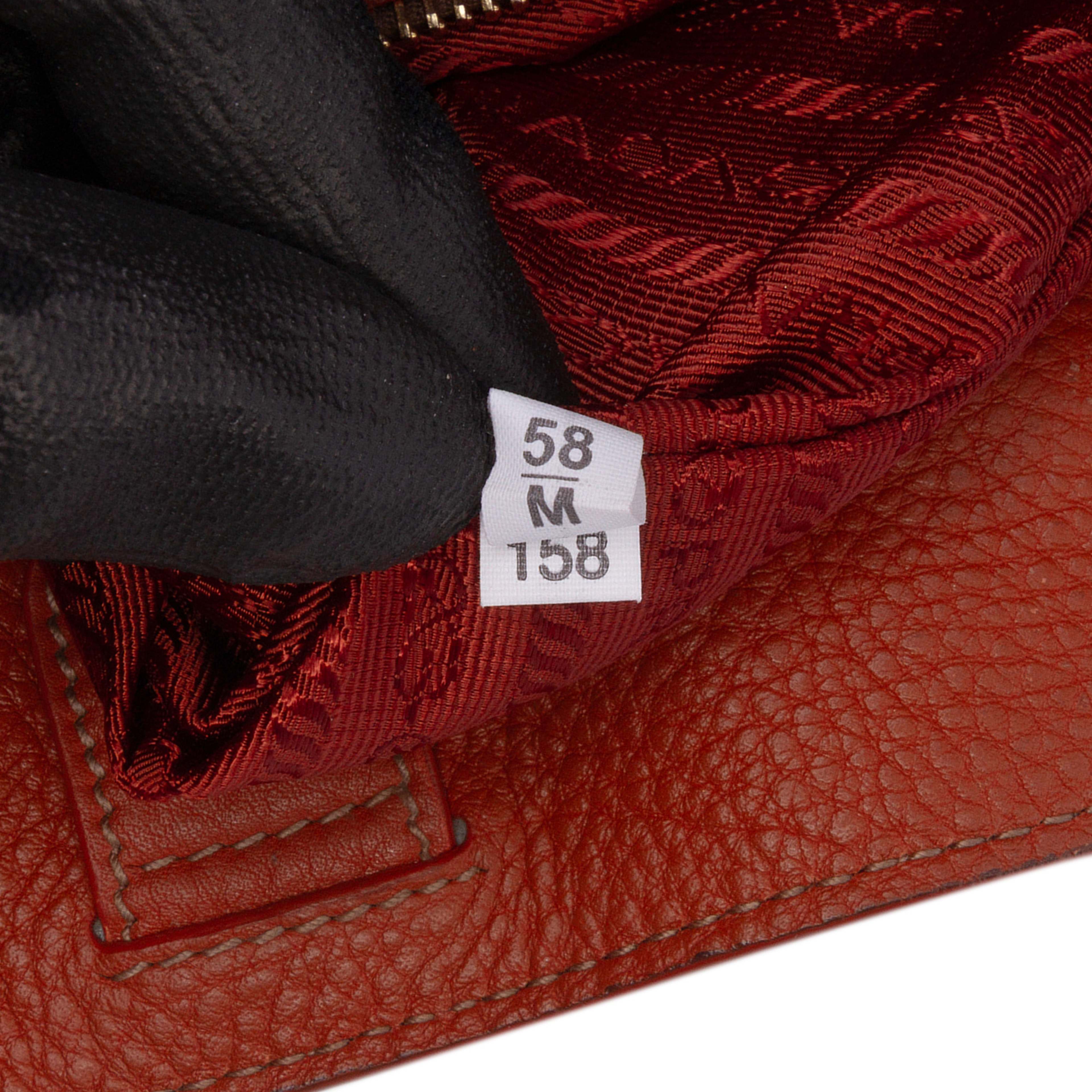 Prada Vitello Daino Side Zip Shopper Tote, från Luxclusif, i färgen dark orange. Klicka för att öppna bilden i stort format