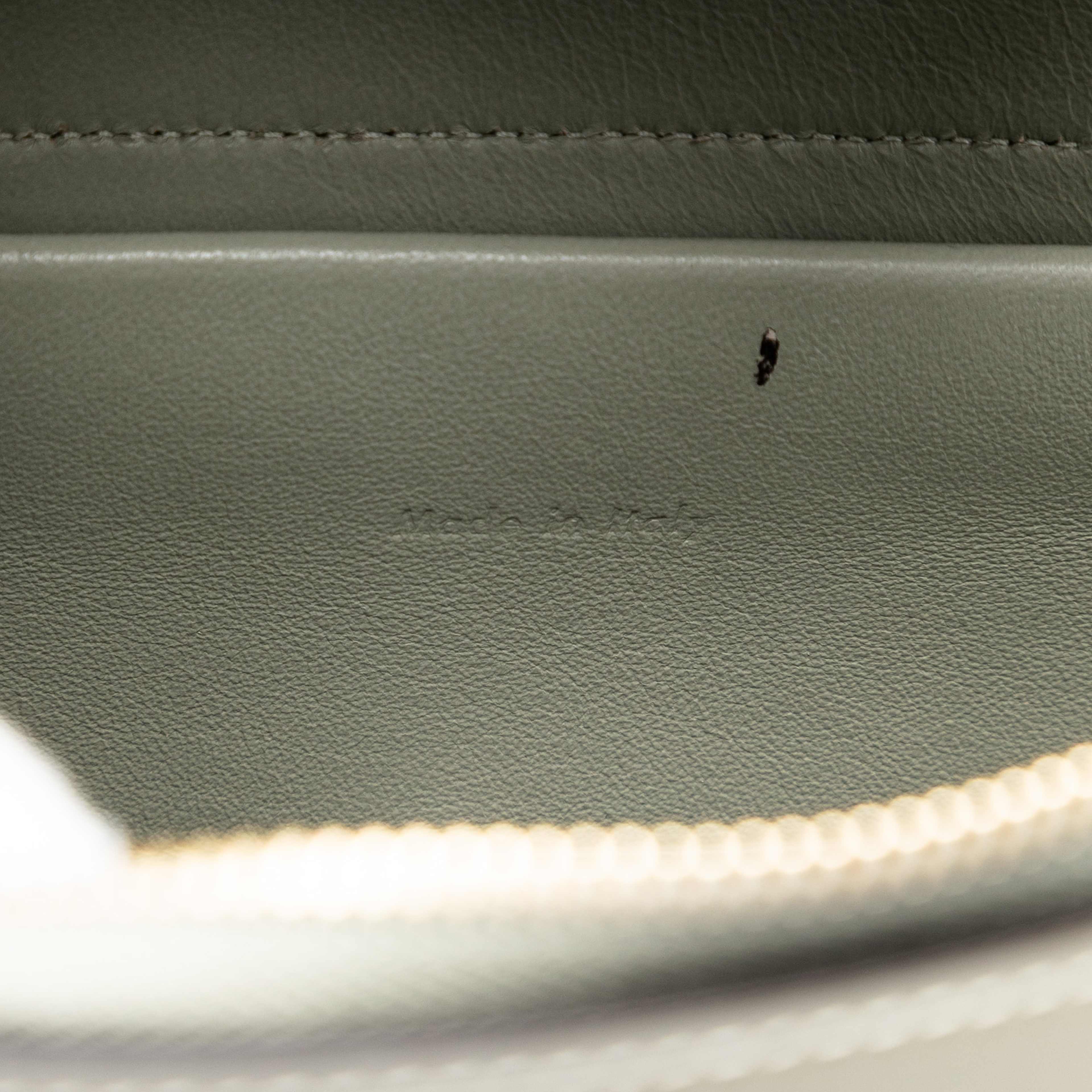 Celine Mini Smooth Calfskin Belt Bag, från Luxclusif, i färgen gray. Klicka för att öppna bilden i stort format